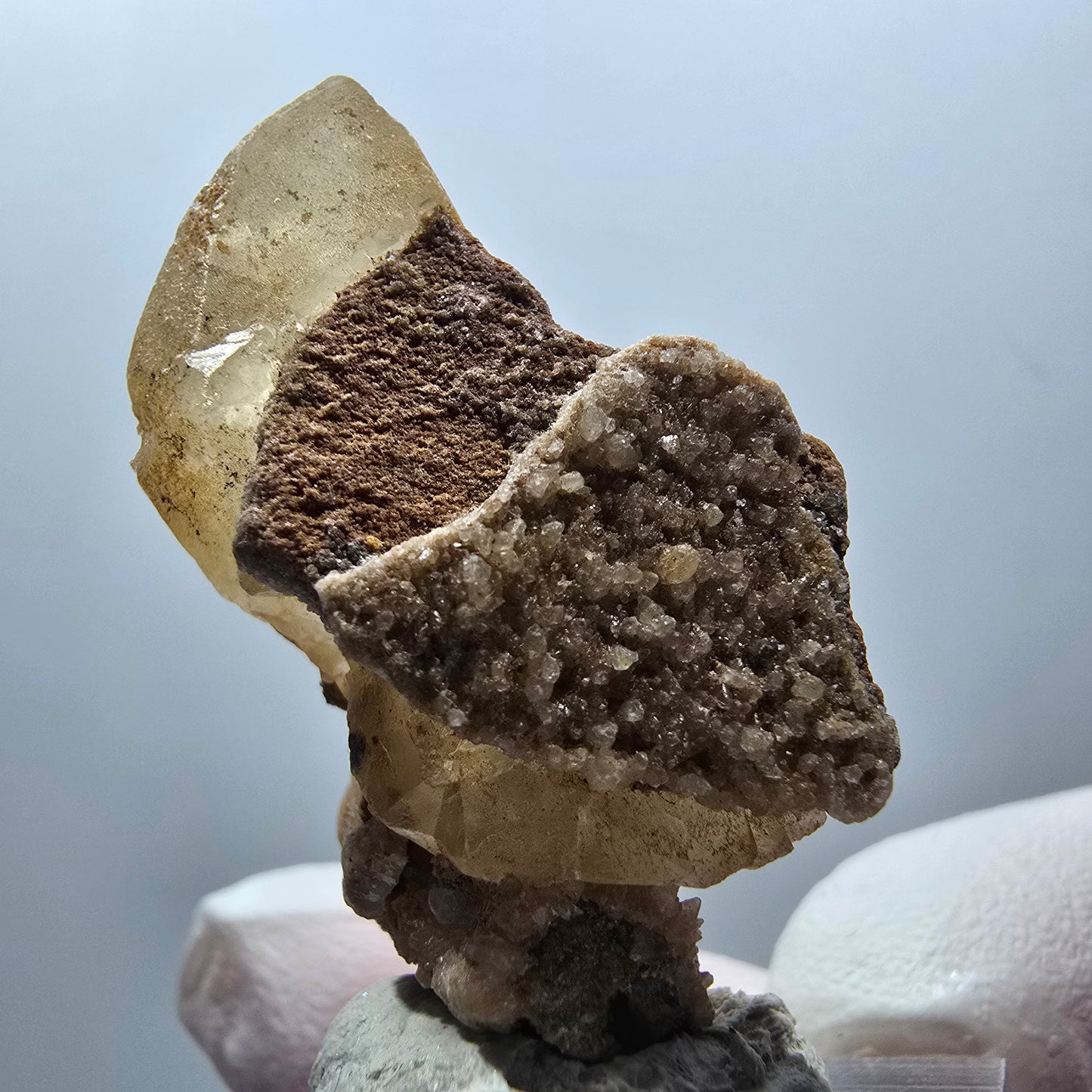 Seltene Calcit X auf Matrix Kristall Spitze, gelb Erongo, Namibia 40*26*16mm #13098