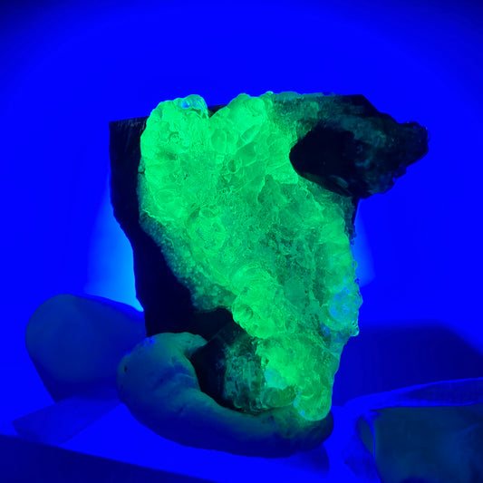 Symmetrische Schörl Turmalin, Hyalit Opal Stufe Erongo, Namibia 35*30*28mm #13154