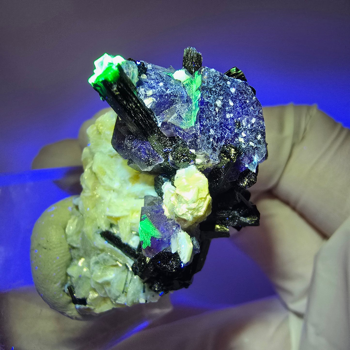 Bunte Phantom Fluorit, Schörl Turmalin, Hyalit Opal, Muskovit Erongo Namibia 38*29*21mm #13332