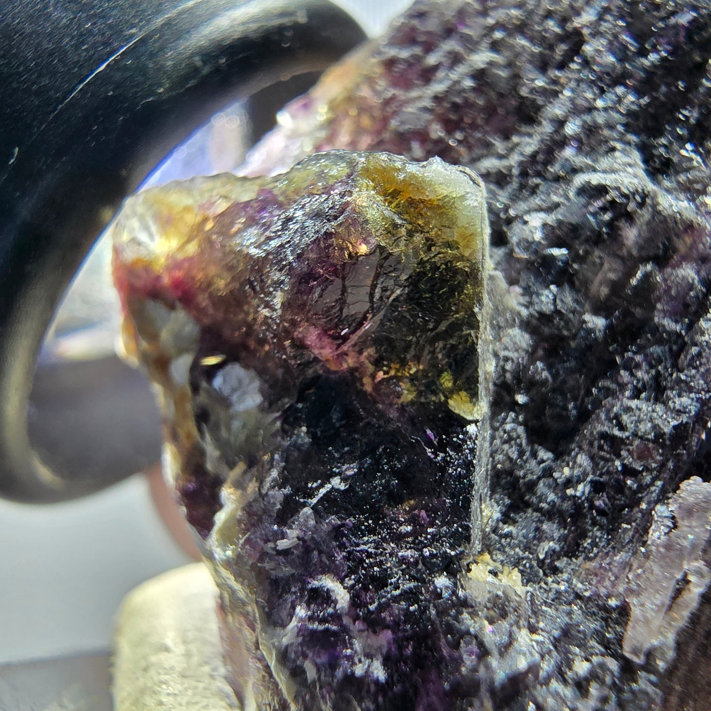 Seltene Phantom Fluorit Formation, Hyalit Opal, Muskovit Erongo, Namibia 52*31*28mm #13394