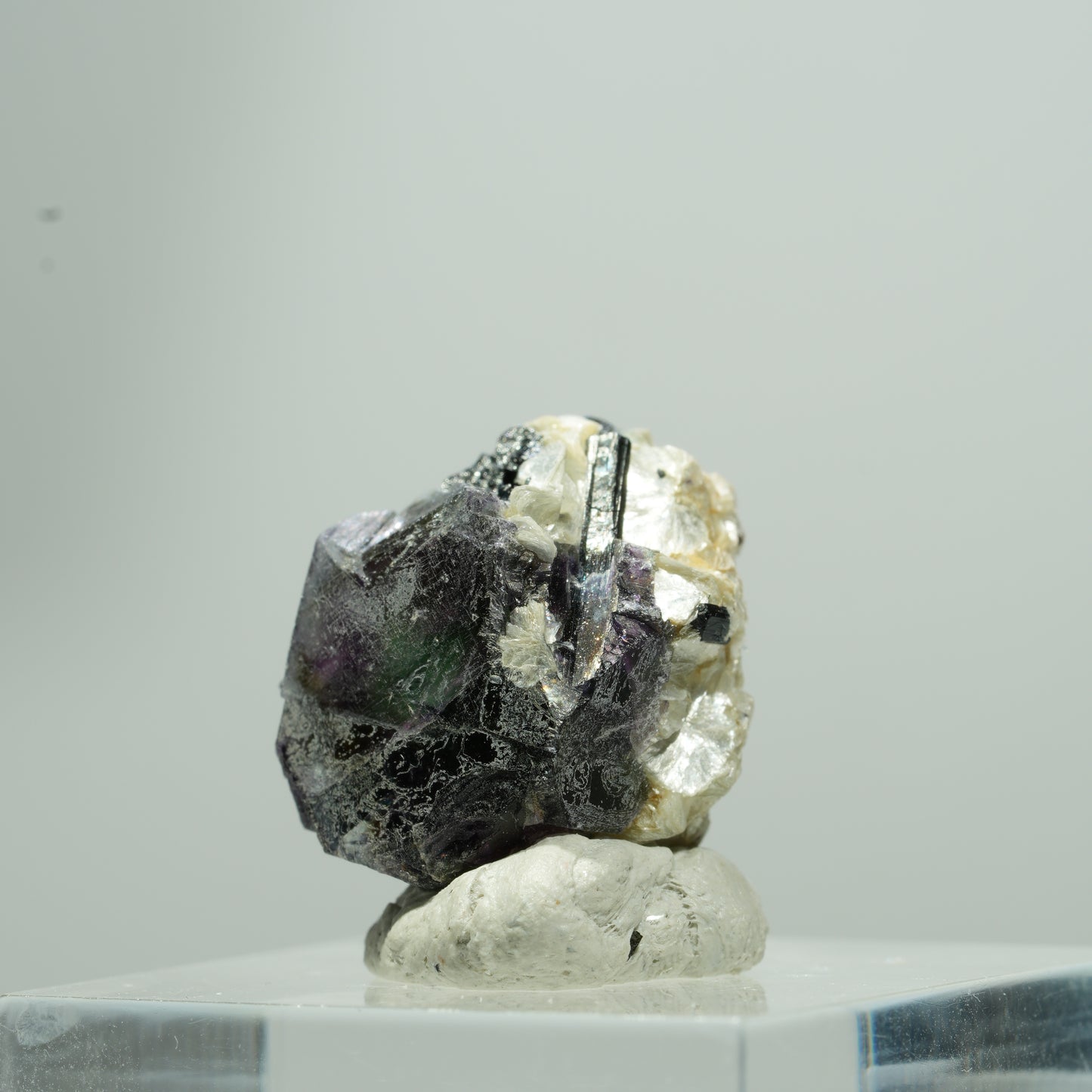 Bunte Phantom Fluorit Würfel, Schörl Turmalin, Muskovit Erongo, Namibia 9*8*7mm #13576
