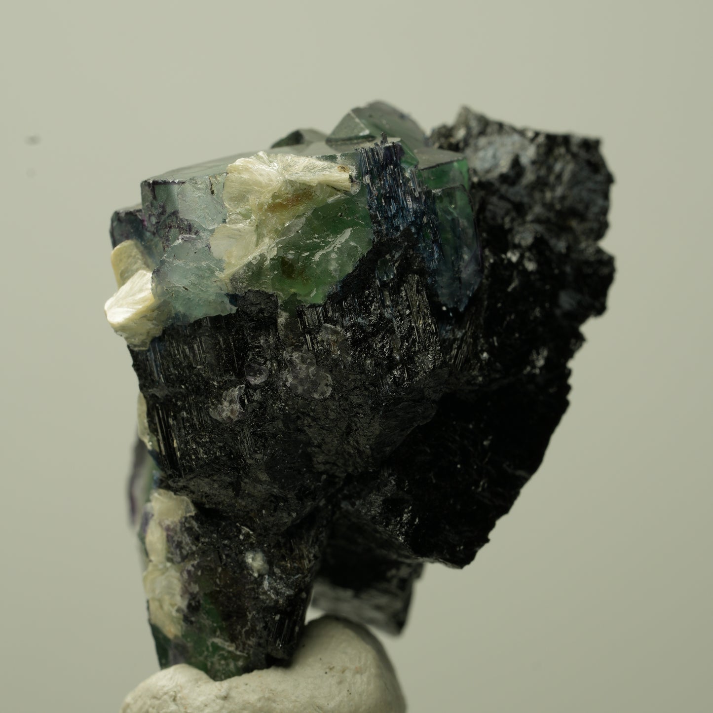 Phantom Fluorit Würfel, Schörl Turmalin, Muskovit Erongo, Namibia 35*32*28mm #13719