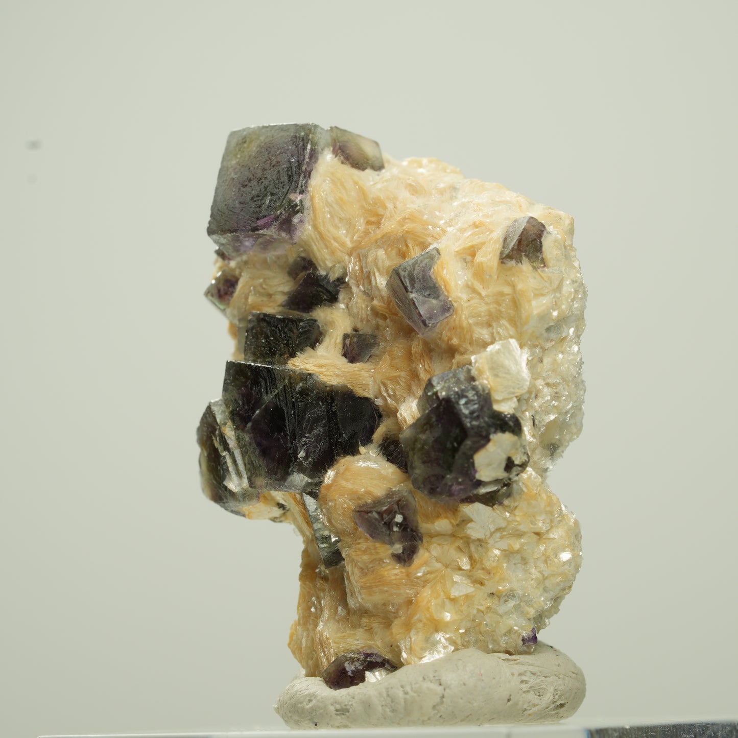 Bunte Phantom Fluorit Würfel, Muskovit Stufe Erongo, Namibia 33*24*20mm #13790