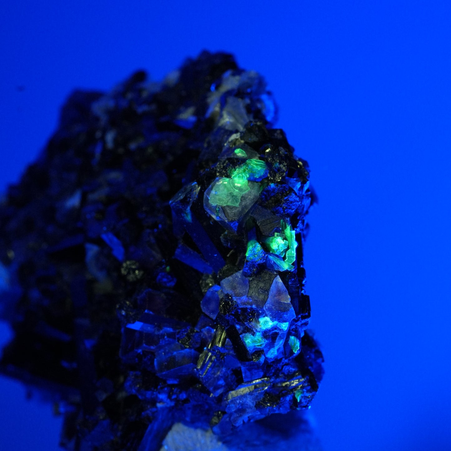 Bunte Phantom Fluorit, Schörl Turmalin, Hyalit Opal, Muskovit Erongo, Namibia 41*34*21mm #13804