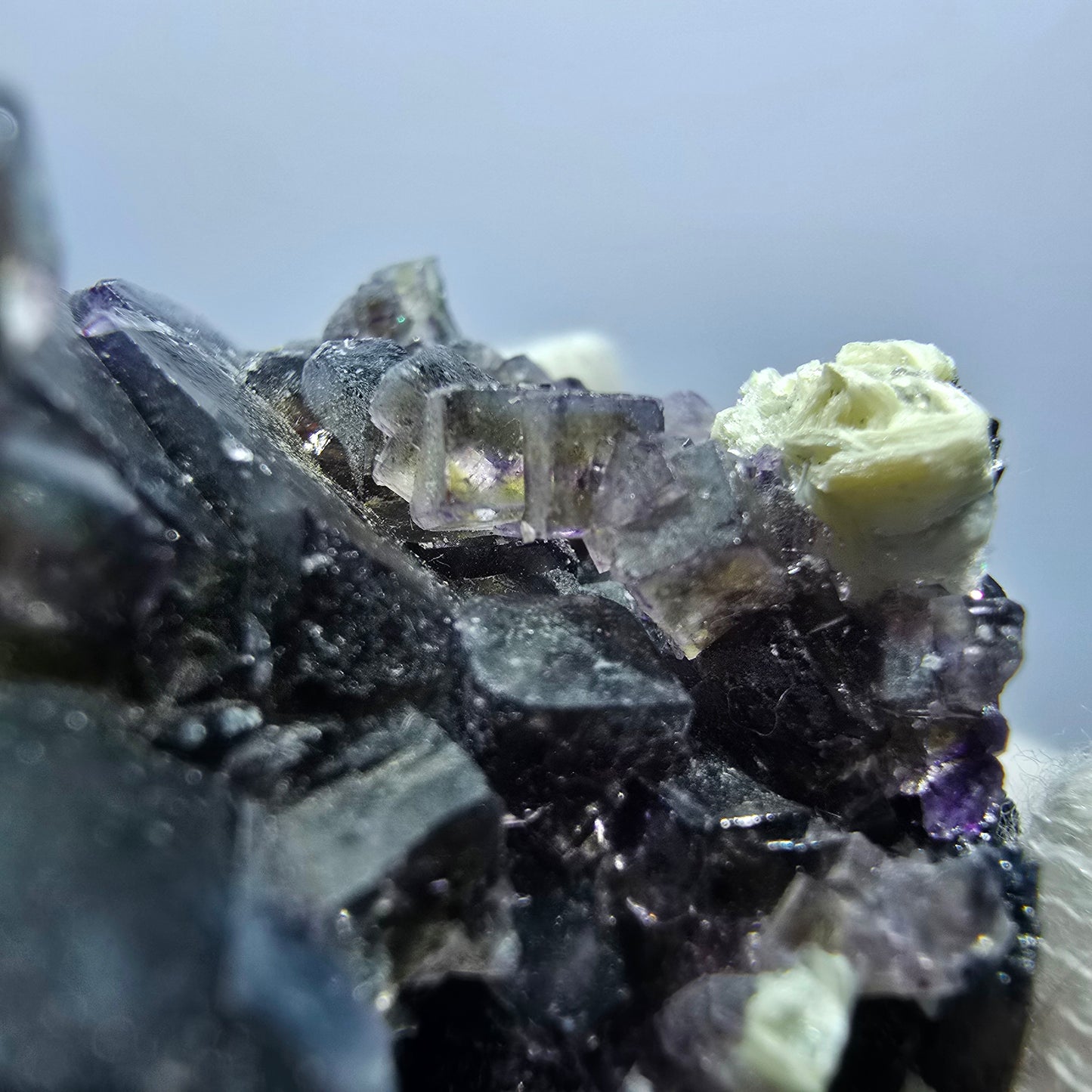 Colorful Phantom Fluorite Cubes Schorl Tourmaline Muscovite Erongo, Namibia 48*32*31mm