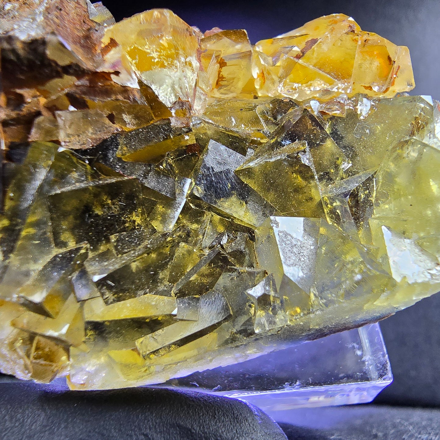 Seltene Honey Pocket Phantom Fluorit Stufe gelb grün 42*33*20mm Okorusu, Namibia