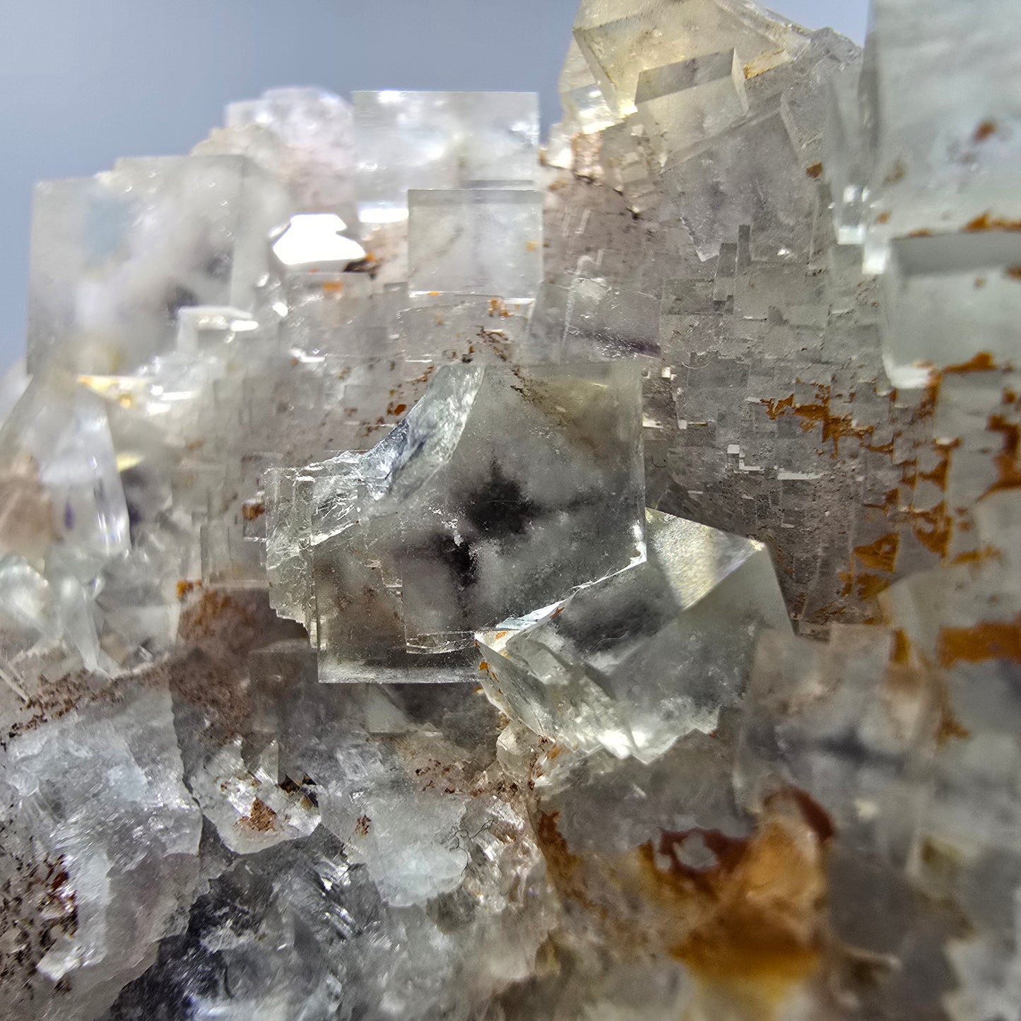 Seltene UV Phantom Fluorit Würfel, Quarz Stufe Brandberg, Namibia 57*52*19mm