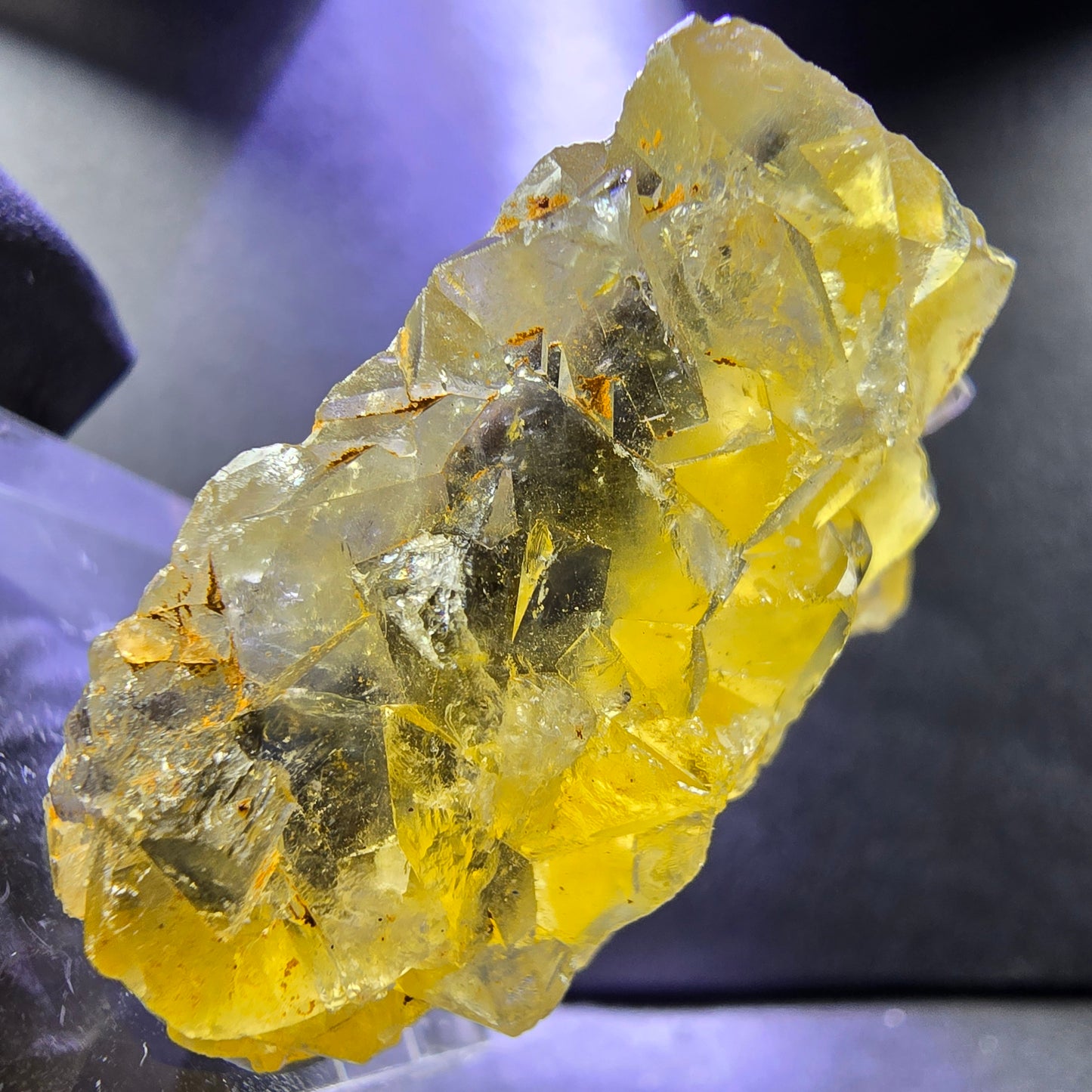 Seltene Honey Pocket Phantom Fluorit XX Würfel Stufe 35*26*14mm Okorusu, Namibia