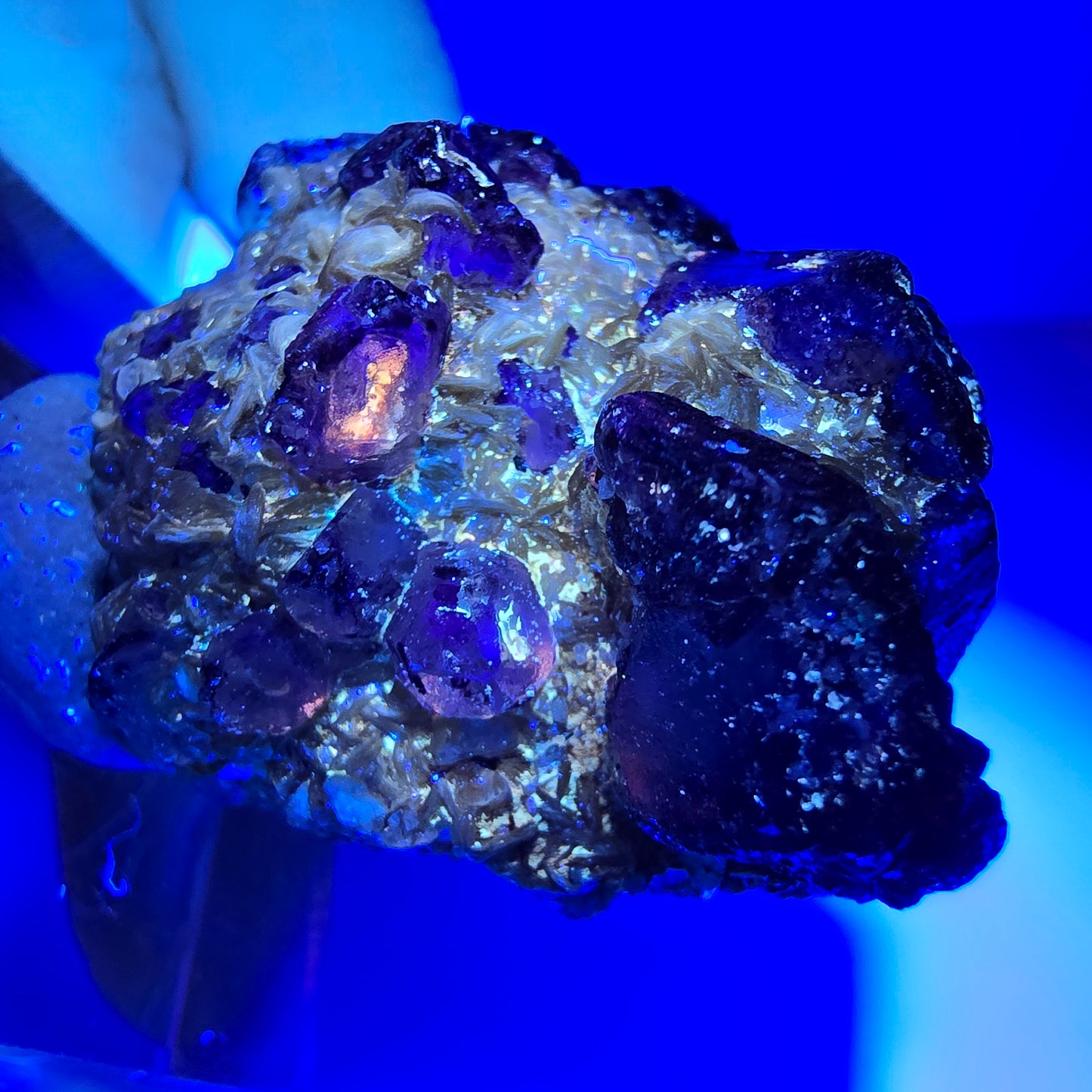 Cube de fluorite fantôme zonal, spécimen de muscovite, Erongo, Namibie, 35 x 26 x 13 mm