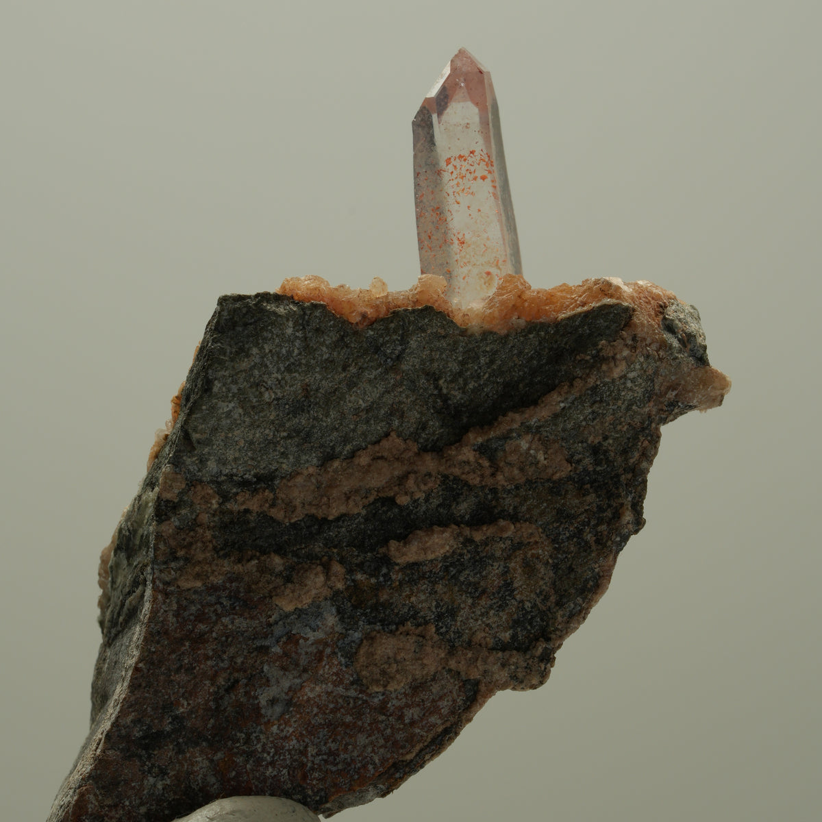 Seltene Eisen Quarz, Calcit auf Matrix Stufe Goboboseb, Namibia 54*34*28mm #14071