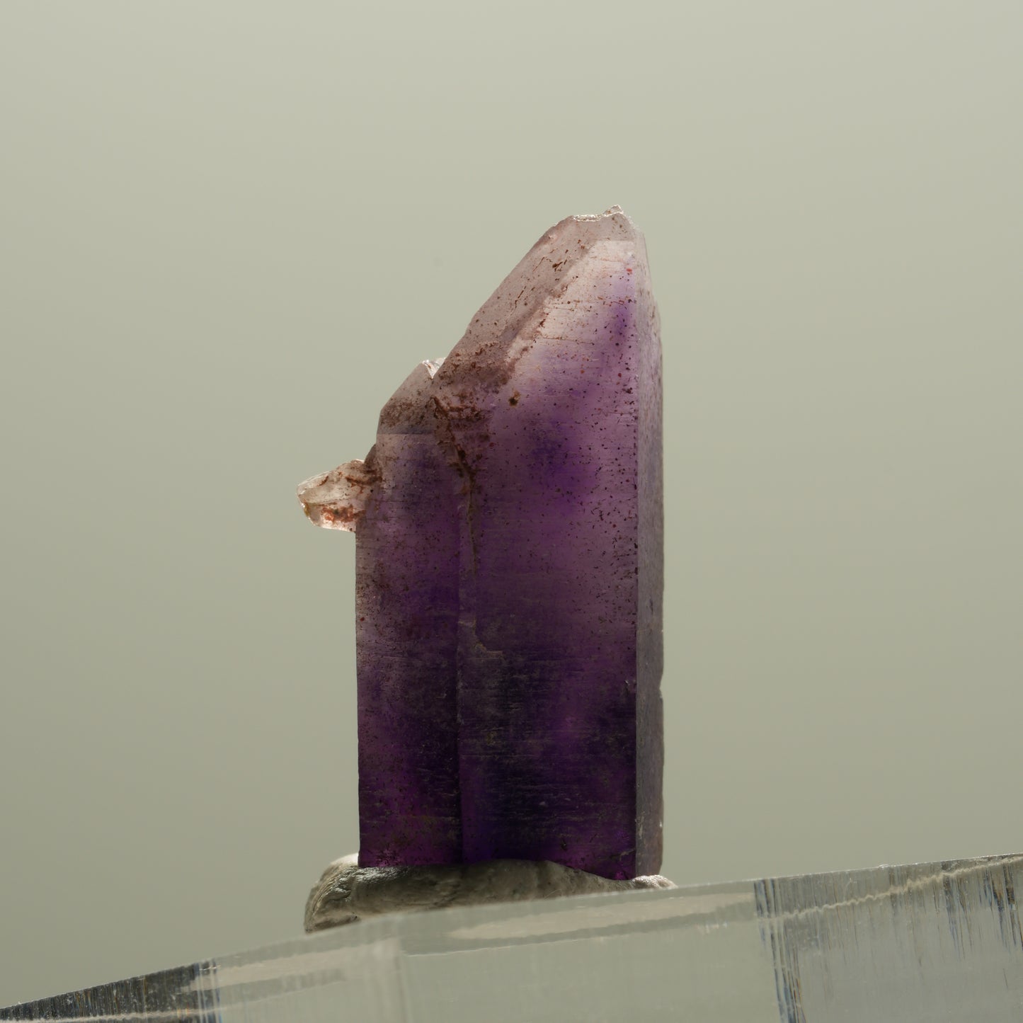 Seltene Phantom Skelett Amethyst mit Eisen Spitze Brandberg, Namibia 24*14*9mm #14129