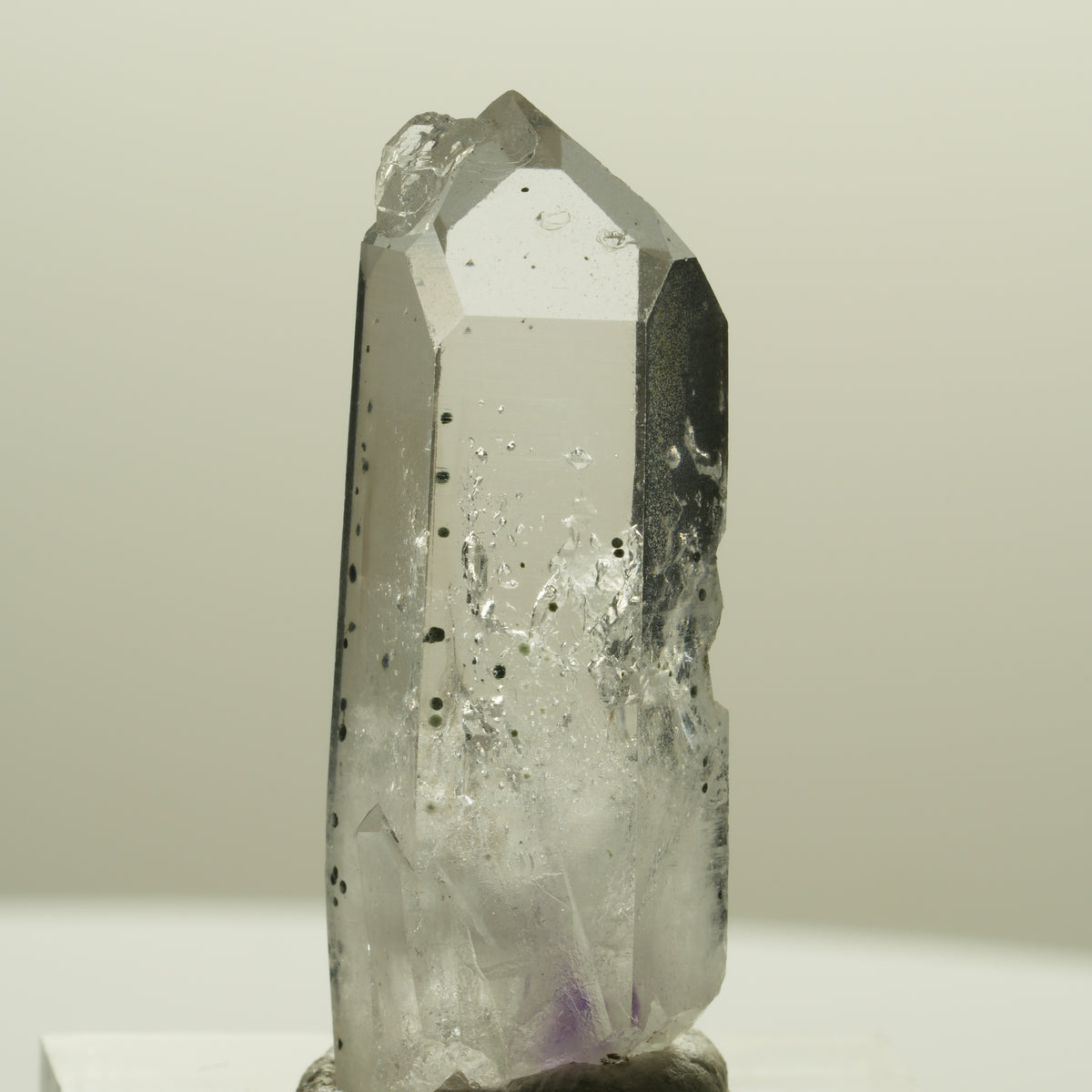 Seltene Skelett Phantom Amethyst mit Hämatit Streep Mine Goboboseb Namibia 35*12*11mm #14253