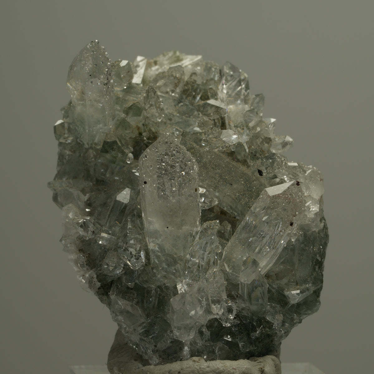 Starburst Quarz, Hämatit, Analcim, Epidot auf Matrix Streep Mine Namibia 45*32*25mm #14545