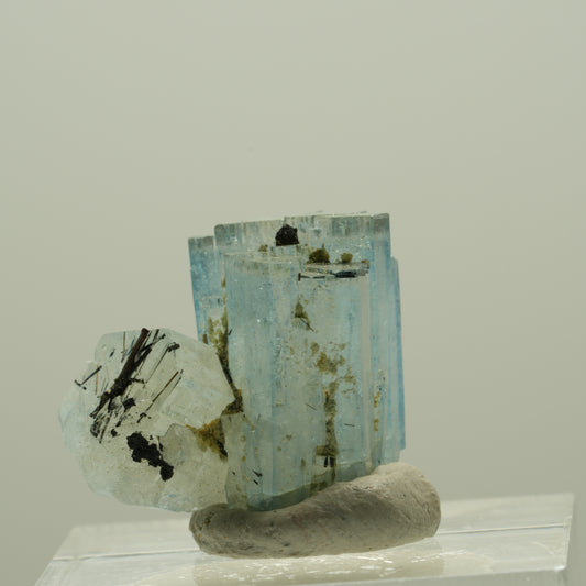 Aquamarin, Schörl Turmalin, Muskovit Stufe Erongo, Namibia 20*19*13mm #14931