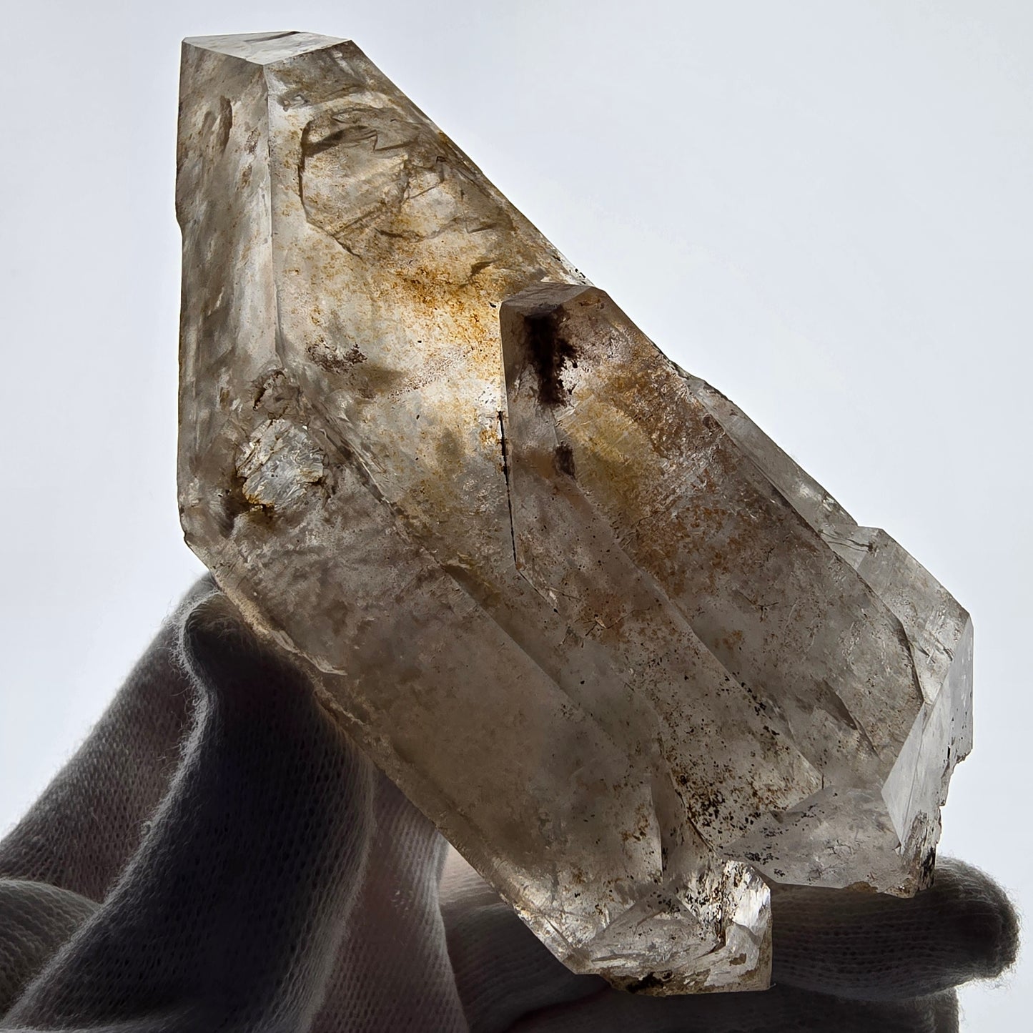 Quartz fumé squelette fantôme lémurien DT, calcite UV Valentine Pocket, Namibie 129 x 61 x 48 mm