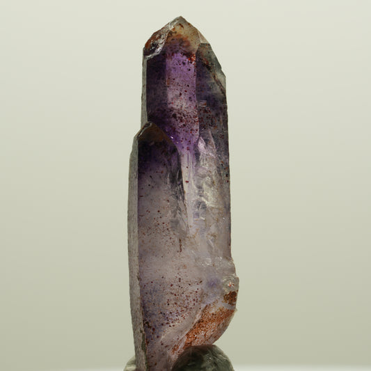 Seltene Phantom Skelett Amethyst mit Eisen Spitze Goboboseb, Namibia 43*12*12mm #15013