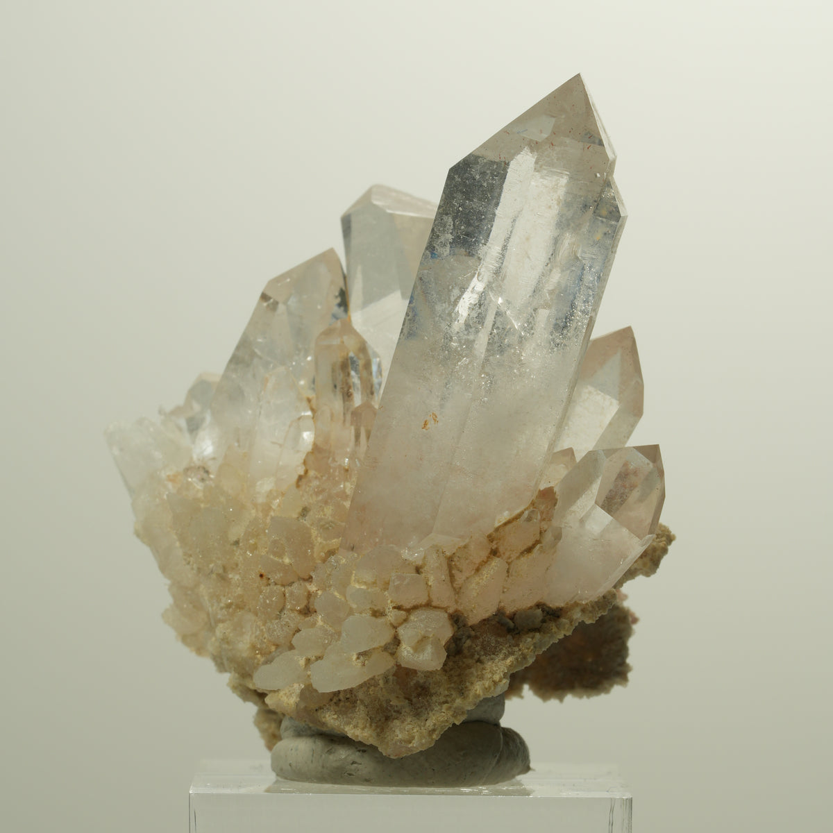 Klare Rauchquarz Skelett Spitzen auf Matrix Goboboseb, Namibia 54*43*31mm #15023