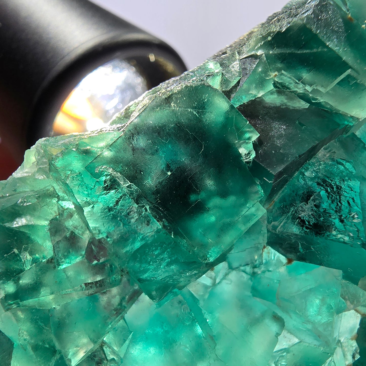 Cube de fluorite fantôme parqueté vert violet Okorusu Namibie 60*54*15mm