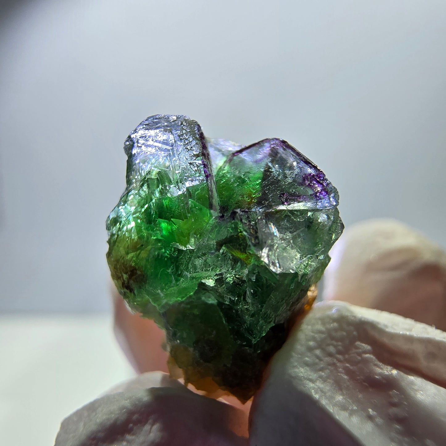 Lot de 7 fluorites fantômes, tourmalines scholl, muscovites, Erongo, Namibie, 24-14 mm