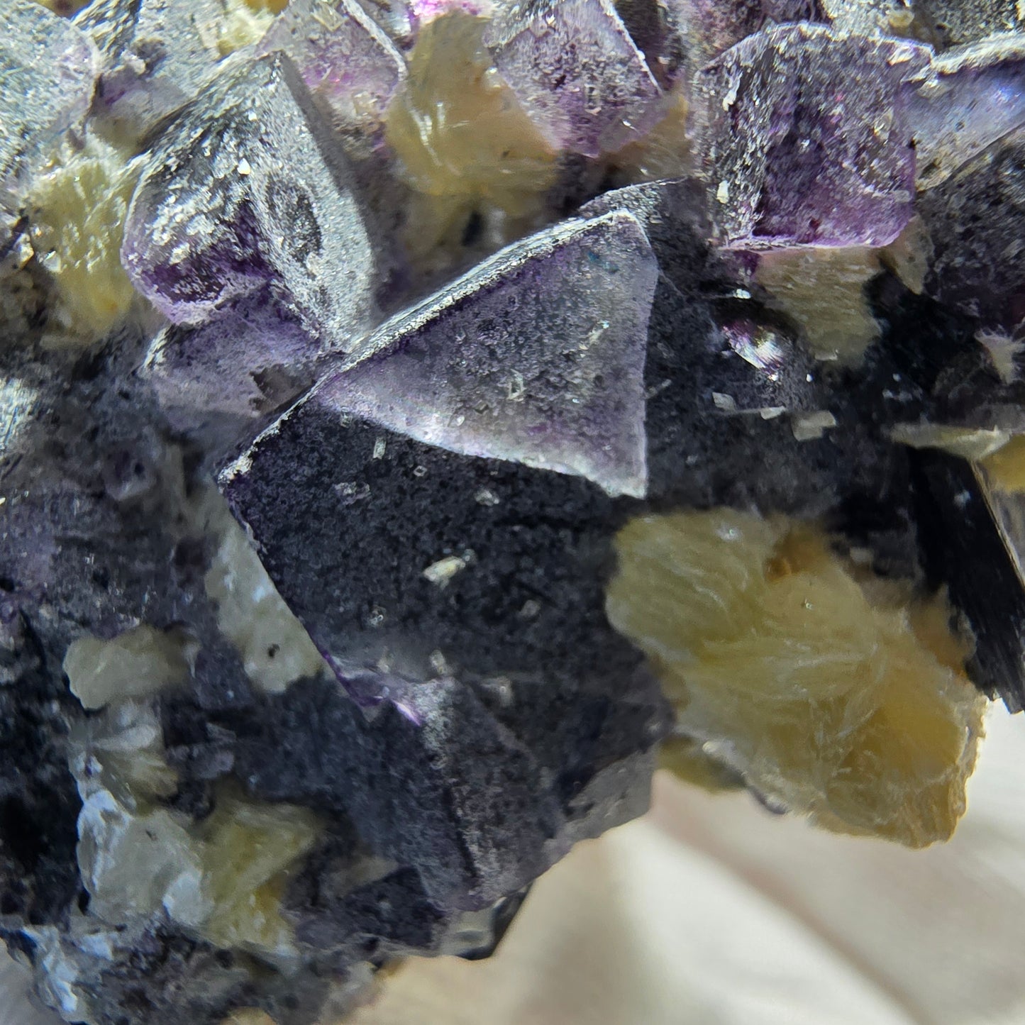 Colorful Phantom Fluorite Cubes Schorl Tourmaline Muscovite Erongo, Namibia 60*45*31mm