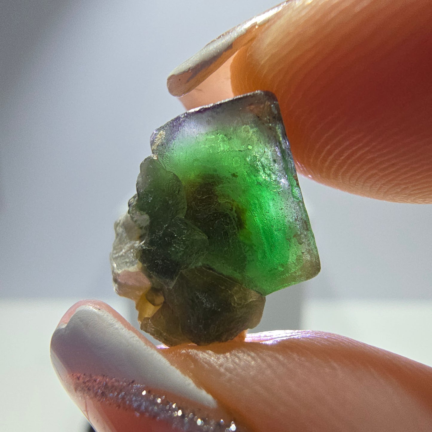 Lot de 16 fluorites fantômes, hyalites, tourmalines Schörl, muscovites, Erongo, Namibie