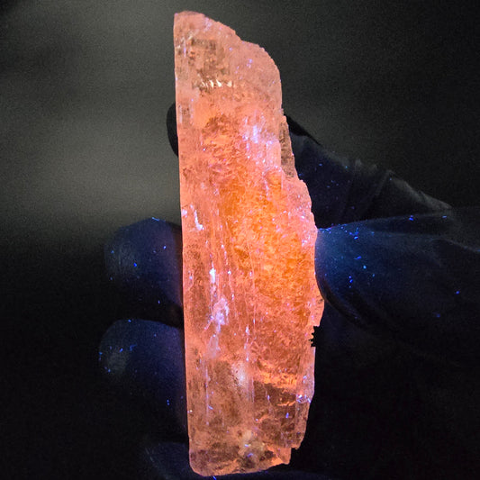 Seltener Kunzit Spodumen Kristall weiß UV Mineral 73*22*13mm Brasilien Sammlung