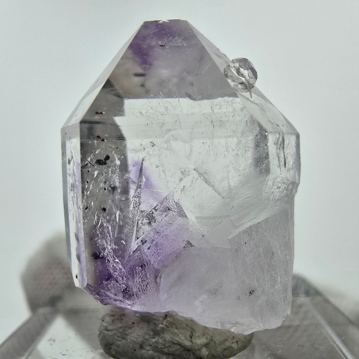 Harlekin Enhydro Amethyst Analcim 2x Blase Streep Mine Gobo. Namibia 25*17*12mm