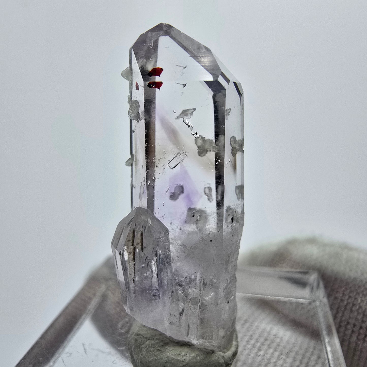 Harlekin Phantom Amethyst mit Prehnit Streep Mine Goboboseb Namibia 30*11*9mm