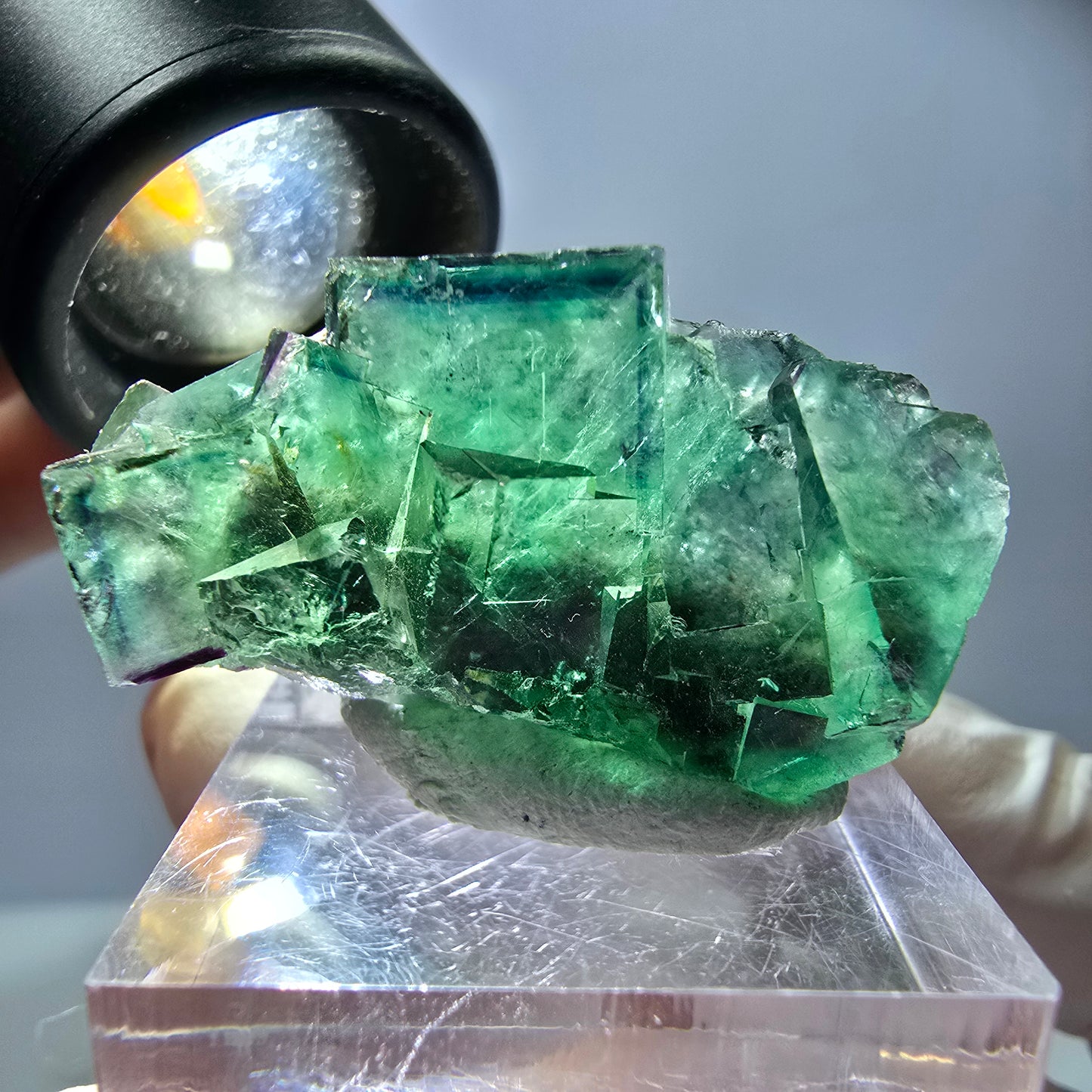 Rare spécimen de cube de fluorite, vert-violet, Okorusu, Namibie, 37 x 21 x 18 mm