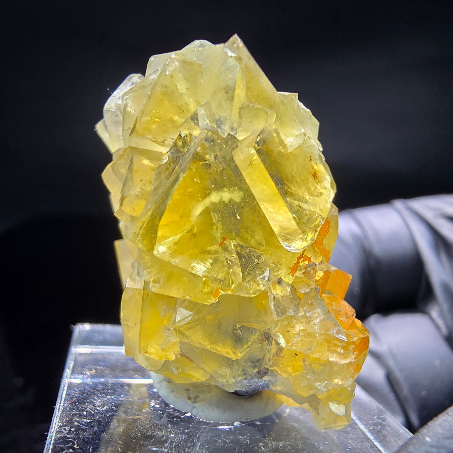 Clear Honey Pocket Phantom Fluorite cube niveau jaune Okorusu, Namibie 35*24*23mm