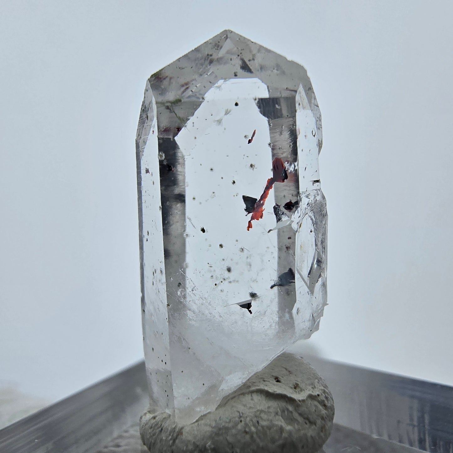 Cristal de quartz fantôme Harlequin, Streep Mine, Goboboseb, Namibie, 26 x 10 x 11 mm