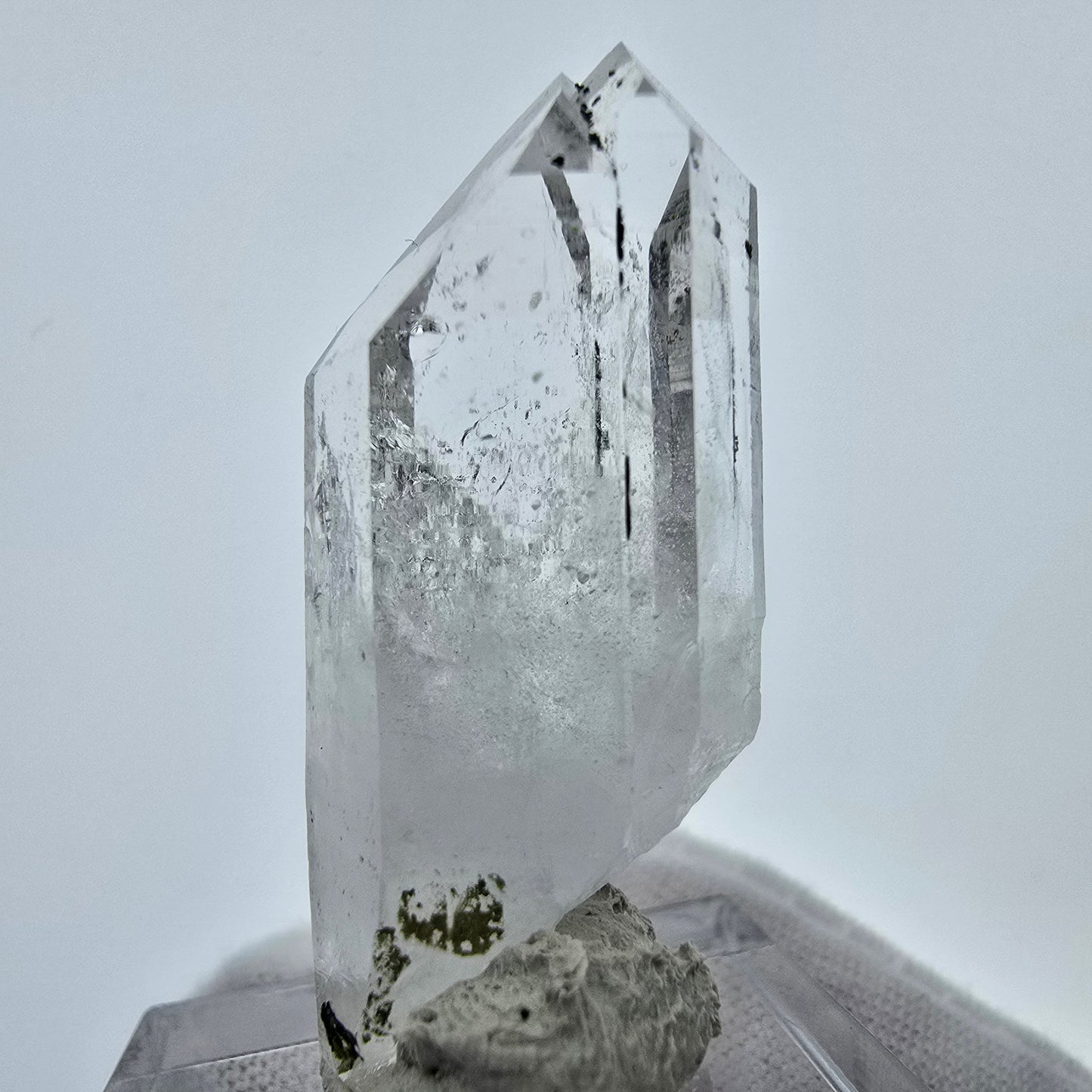 Phantom Hämatit Chlorit Quarz Kristall Streep Mine Goboboseb, Namibia 40*17*13mm