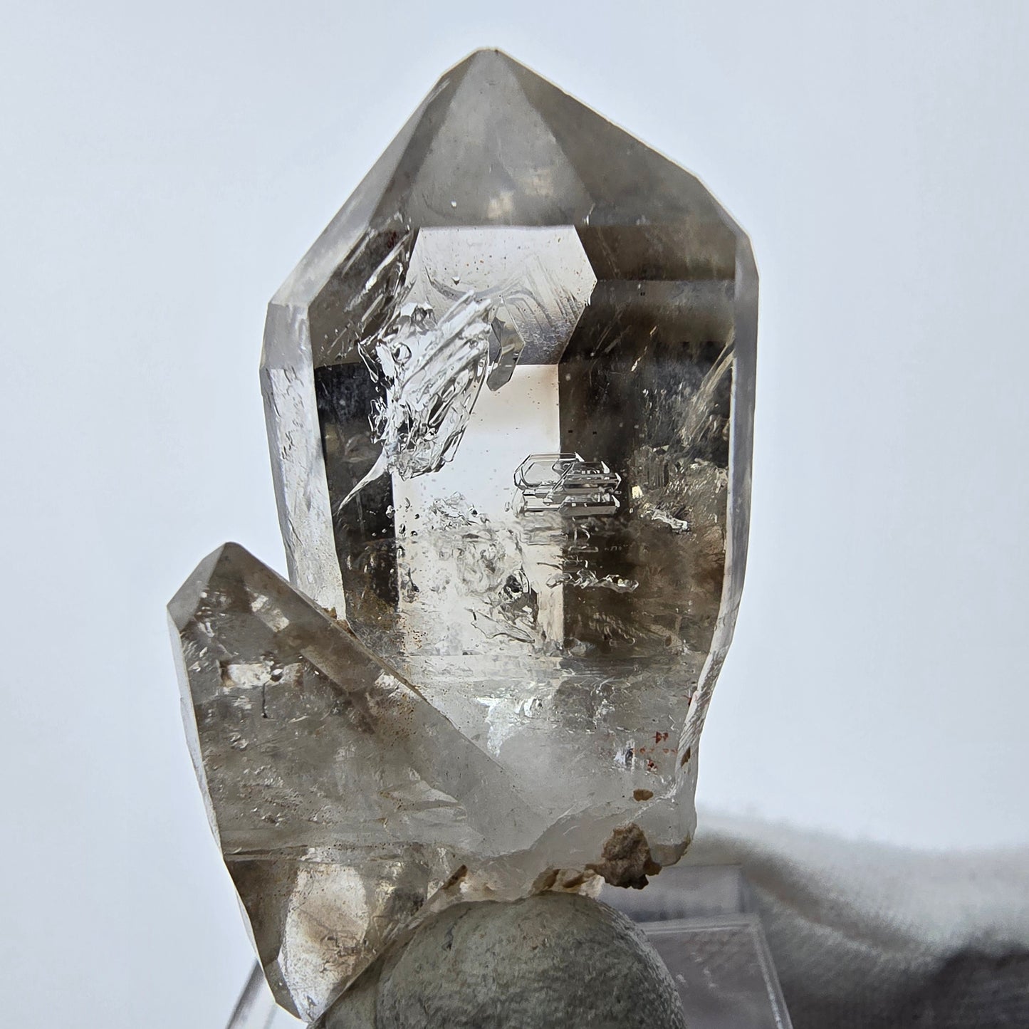 Enhydro Phantom Rauchquarz Doppelender 1x Blase Goboboseb, Namibia 46*21*20mm