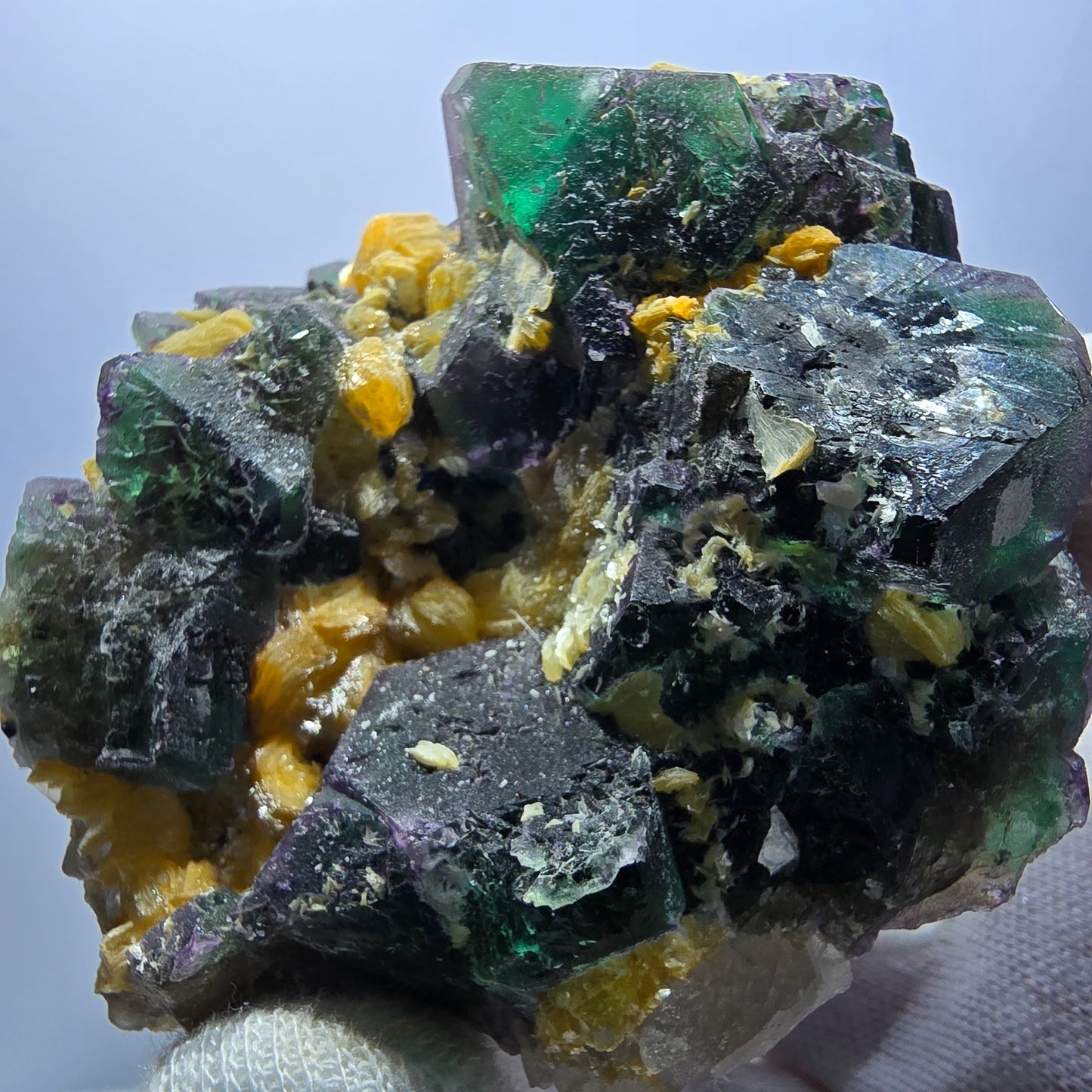 Fluorite fantôme hexagonale, hyalite, tourmaline Schörl, muscovite Erongo, Namibie 93*73*42mm
