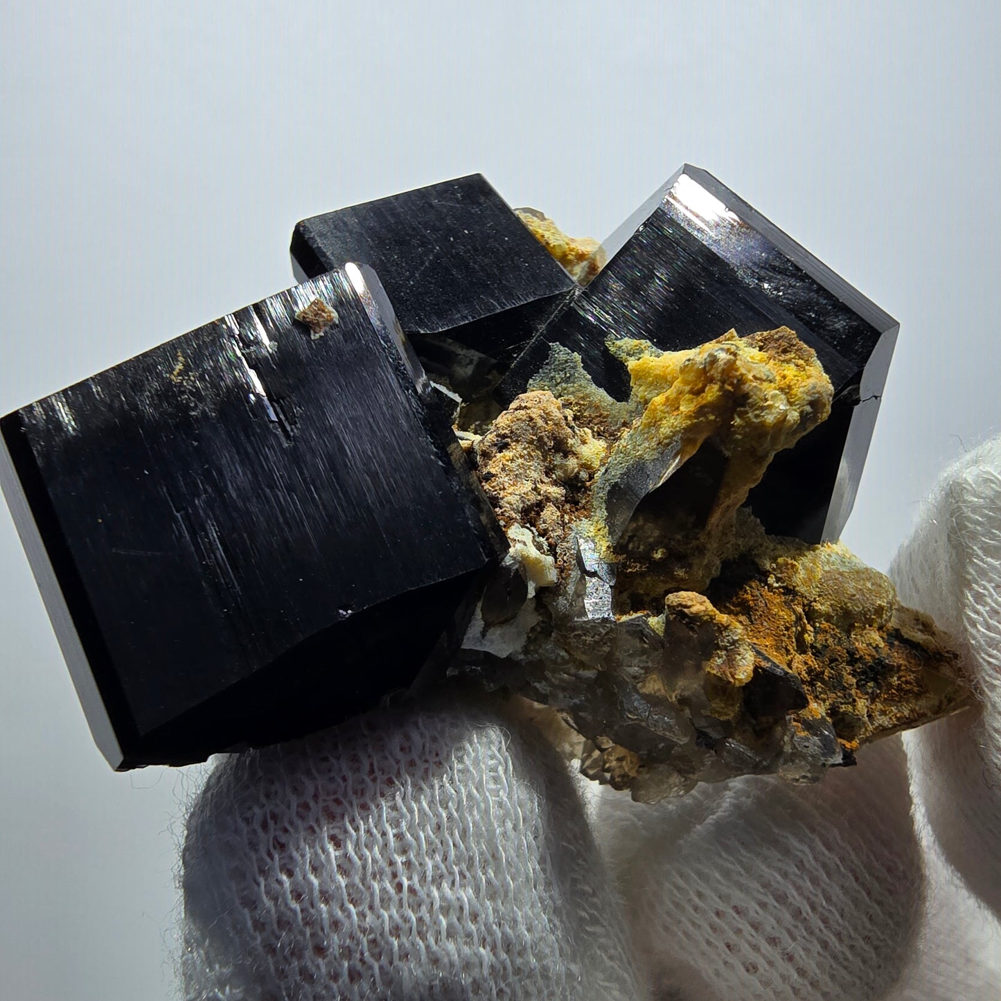 Symmetrische Schörl Turmalin, Rauchquarz, Hyalit Stufe Erongo Namibia 52*34*20mm