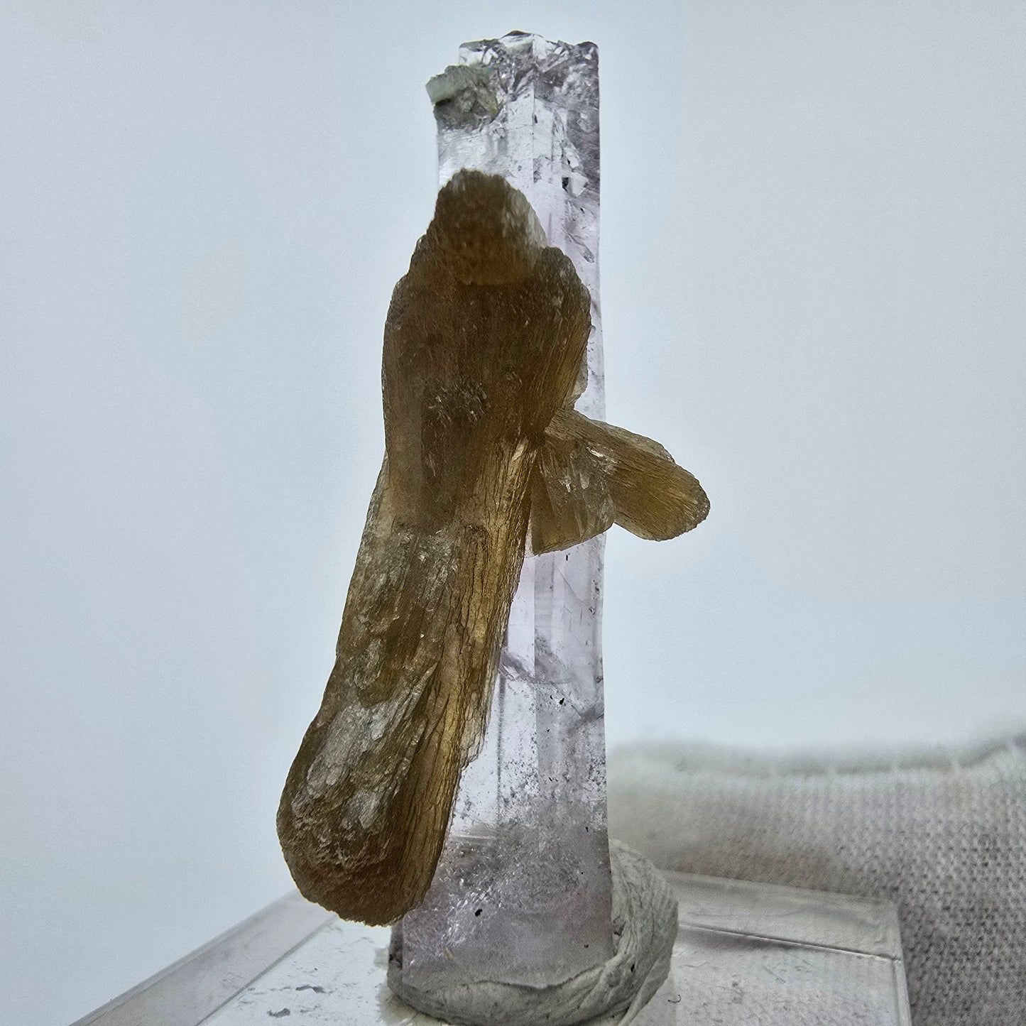 Phantom Amethyst Kristall mit Stilbit Goboboseb, Namibia 40*13*10mm Sammlung