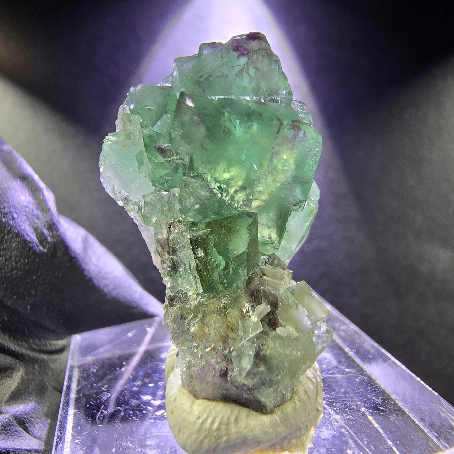 Seltene Zonare Fluorit XX Würfel Stufe grün lila 28*17*13mm aus Okorusu, Namibia