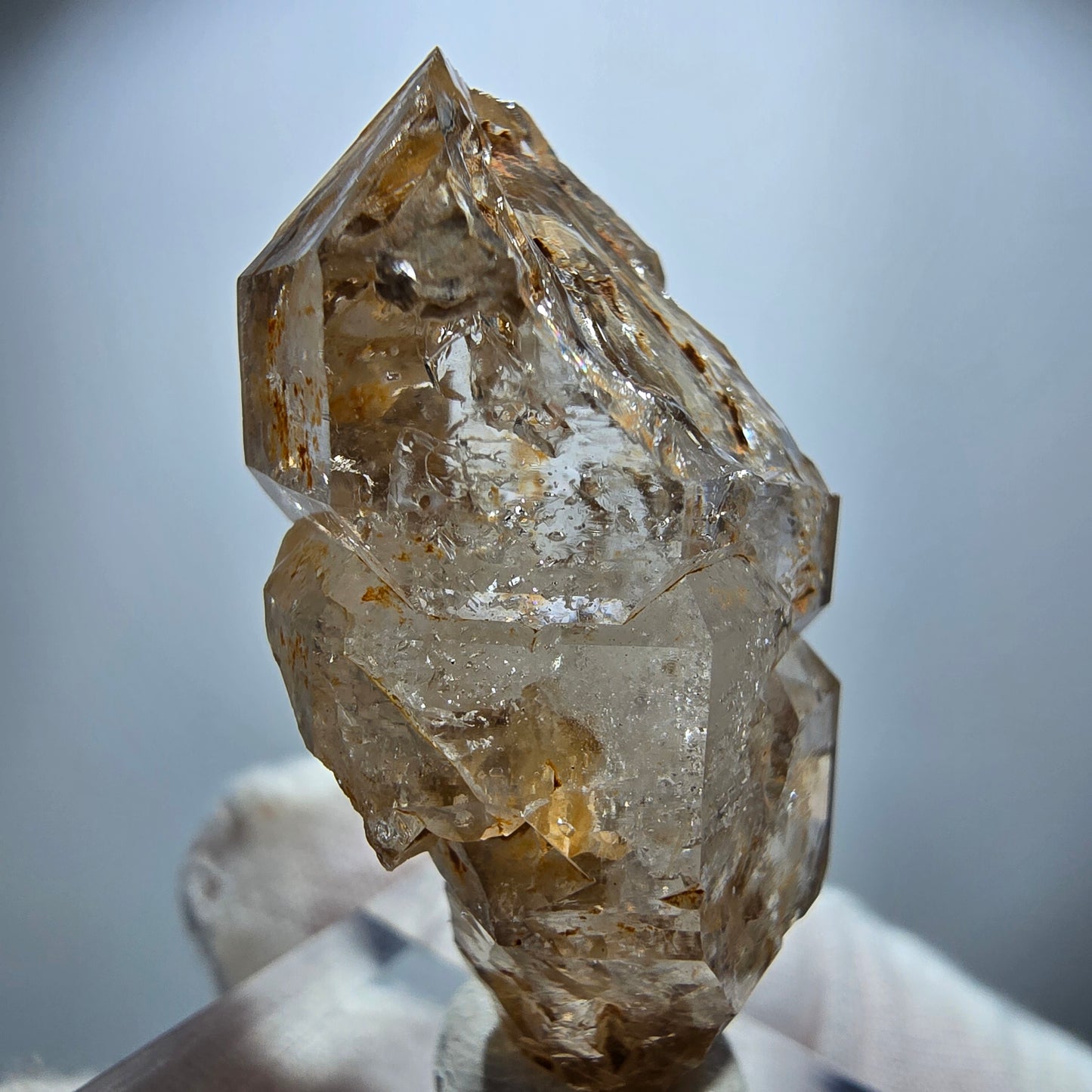 Klare Phantom Rauchquarz Skelett Zepter Spitze Goboboseb, Namibia 40*23*16mm