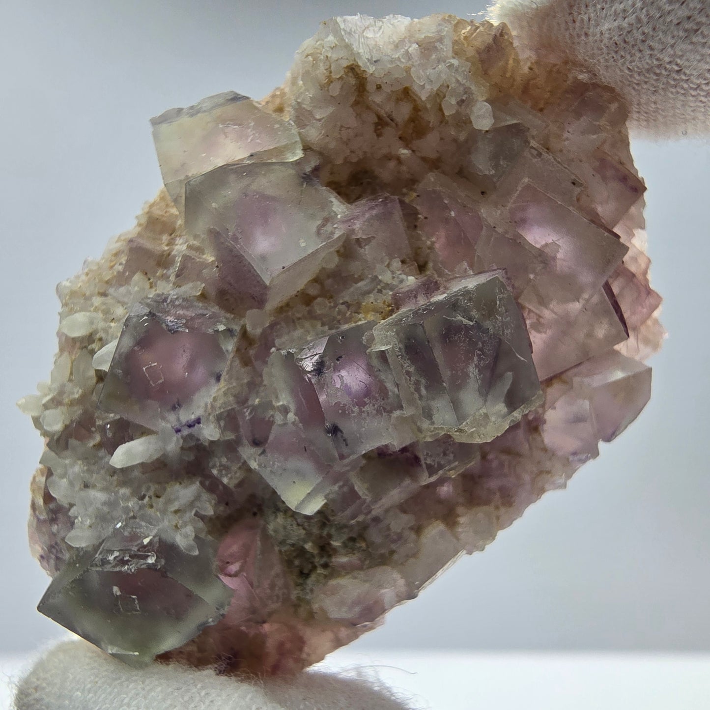 Seltene UV Phantom Fluorit Würfel, Quarz Stufe Brandberg, Namibia 47*31*18mm