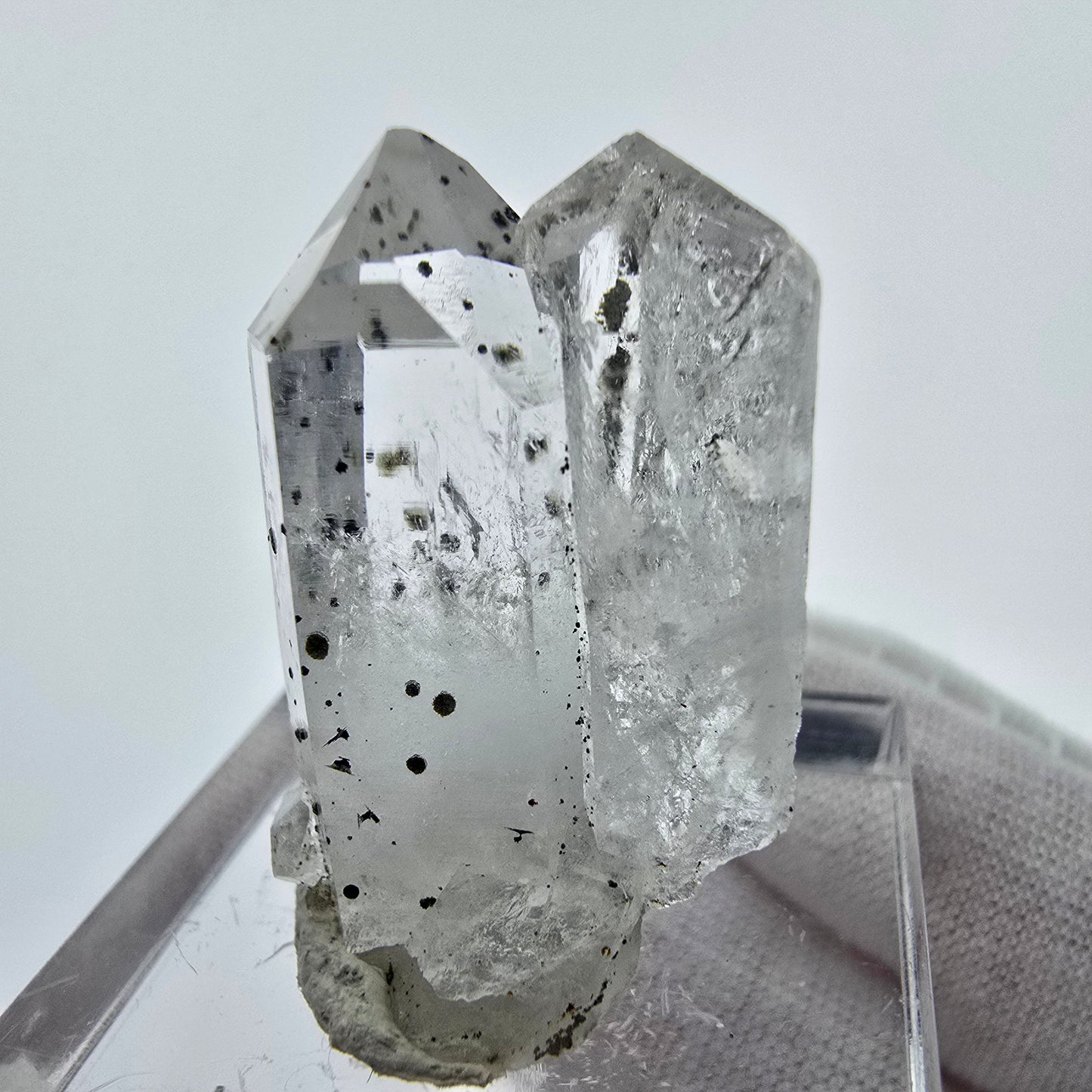 Klare Phantom Hämatit Quarz Stufe Streep Mine, Goboboseb Namibia 27*17*10mm