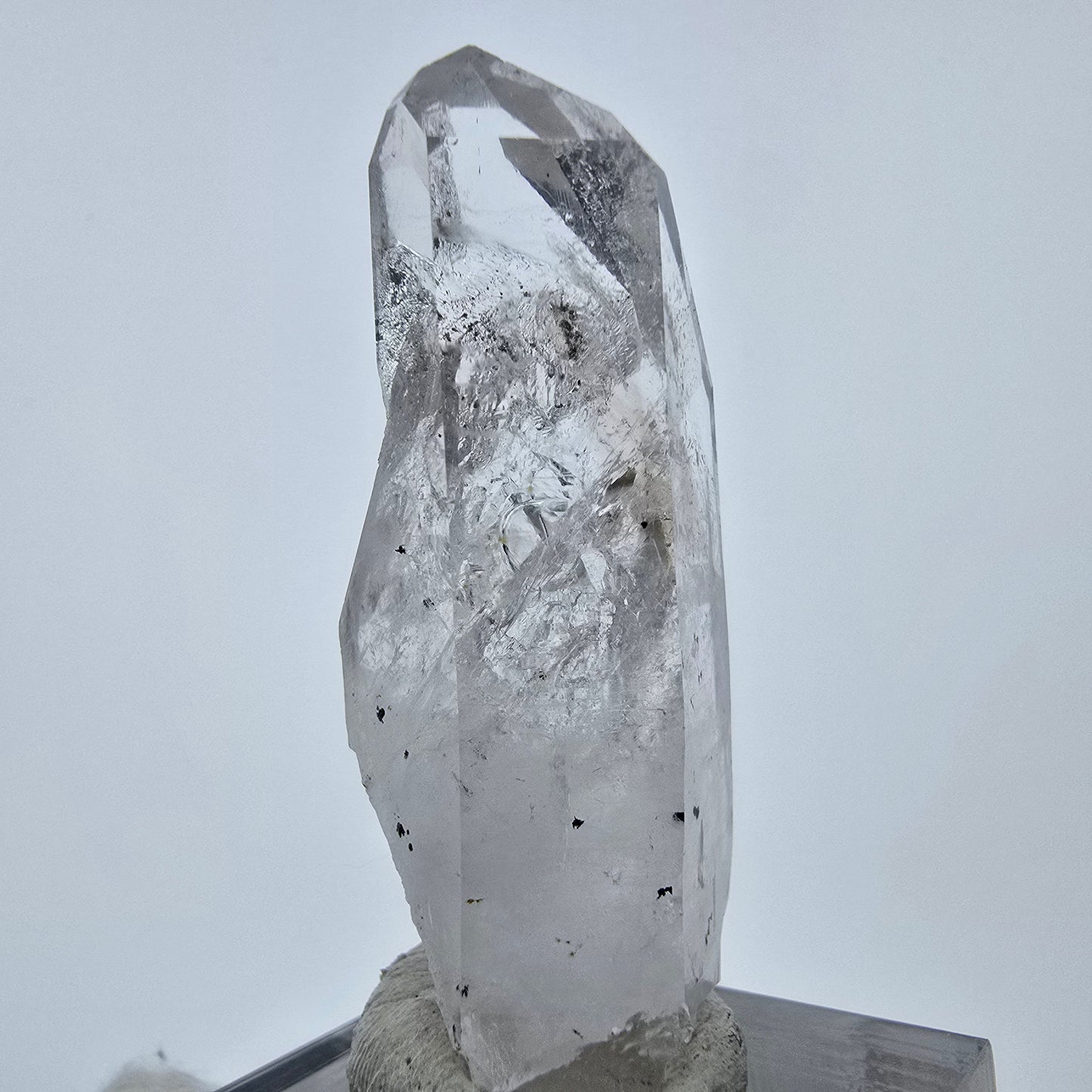 Quartz hématite enhydro, grosses bulles, mine Streep, Goboboseb, Namibie, 45 x 16 x 15 mm