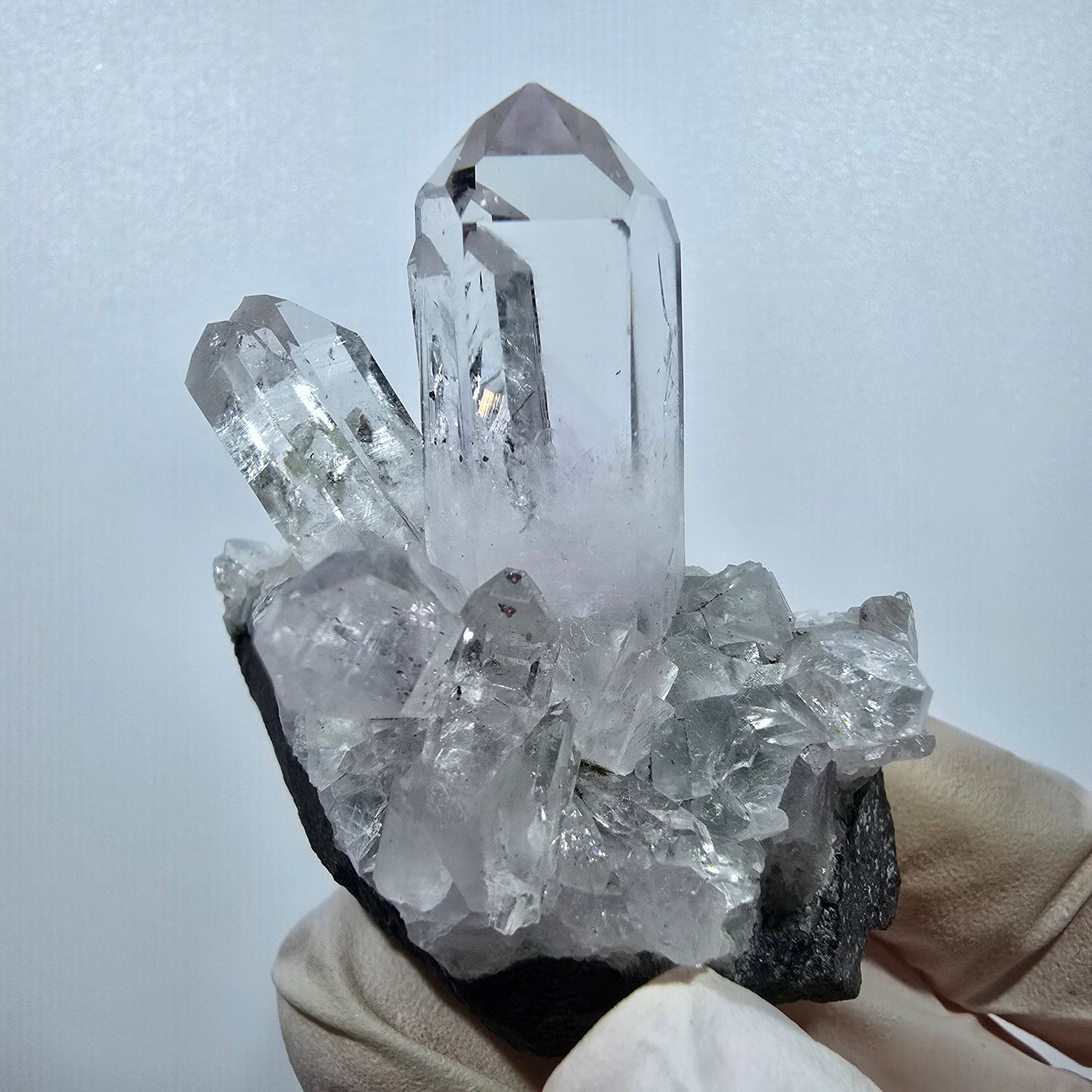 Spécimen d'améthyste fantôme, hématite, calcite, préhnite, mine de Streep, Namibie, 50 x 45 x 25 mm