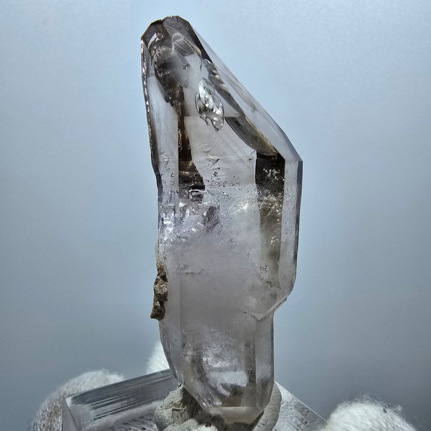 Quartz fumé fantôme transparent DT Scepter Point Goboboseb, Namibie 53 x 17 x 14 mm