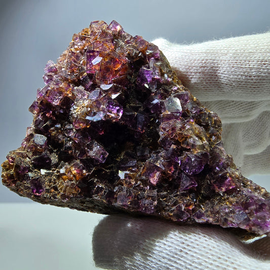 Spécimen de cube de fluorite fantôme double face violet jaune Okorusu Namibie 79*61*27mm