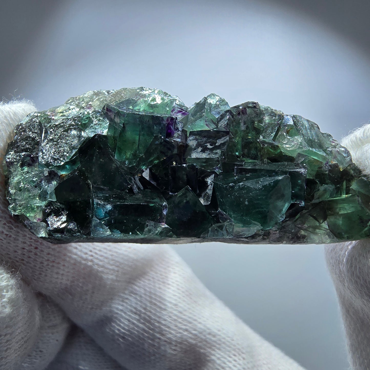 Spécimen rare de cube de fluorite fantôme, vert zonal et violet, Okorusu, Namibie, 54 x 23 x 12 mm