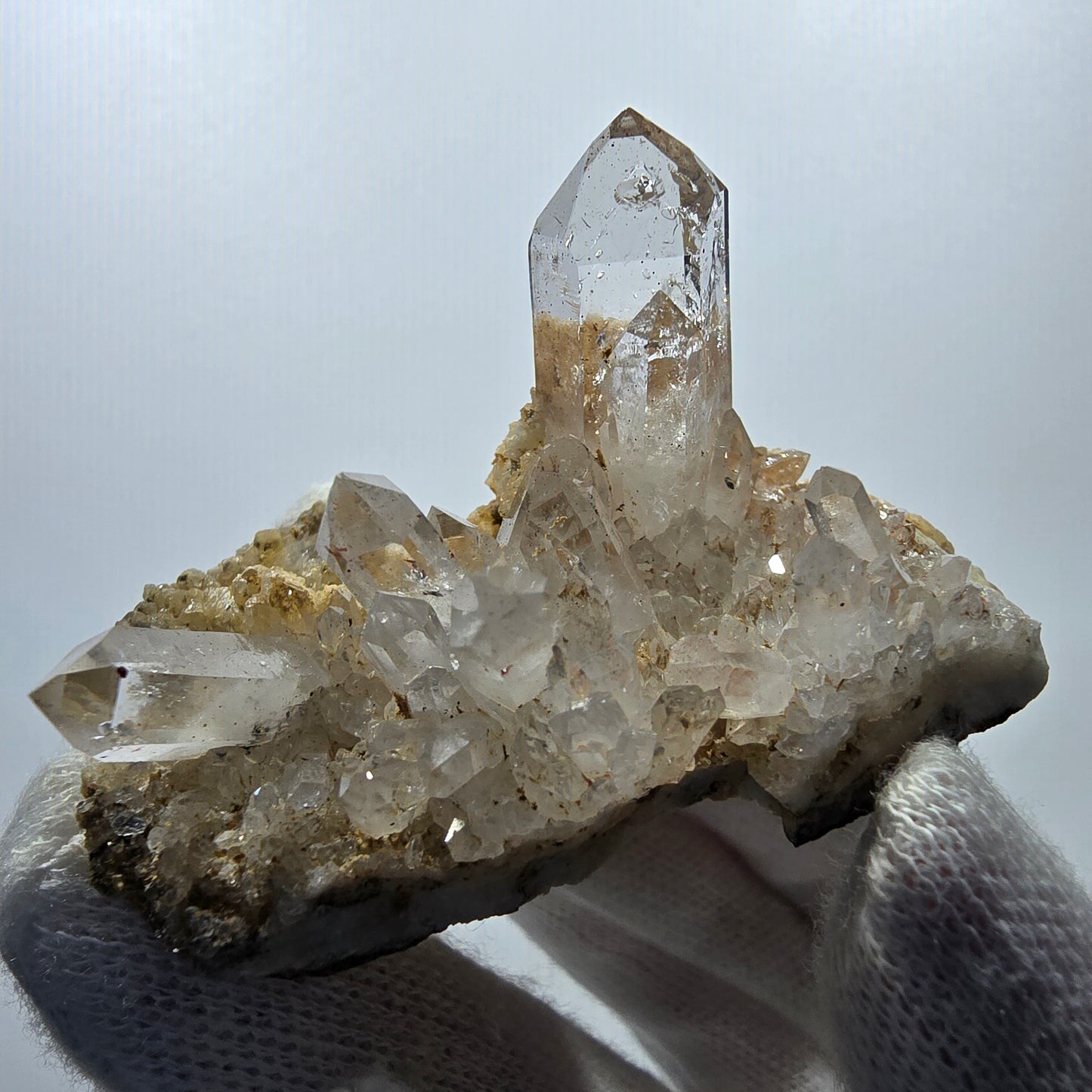 Enhydro Harlequin Quartz fumé, calcite UV Stage Valentine Pocket Goboboseb Namibie 55*36*35mm