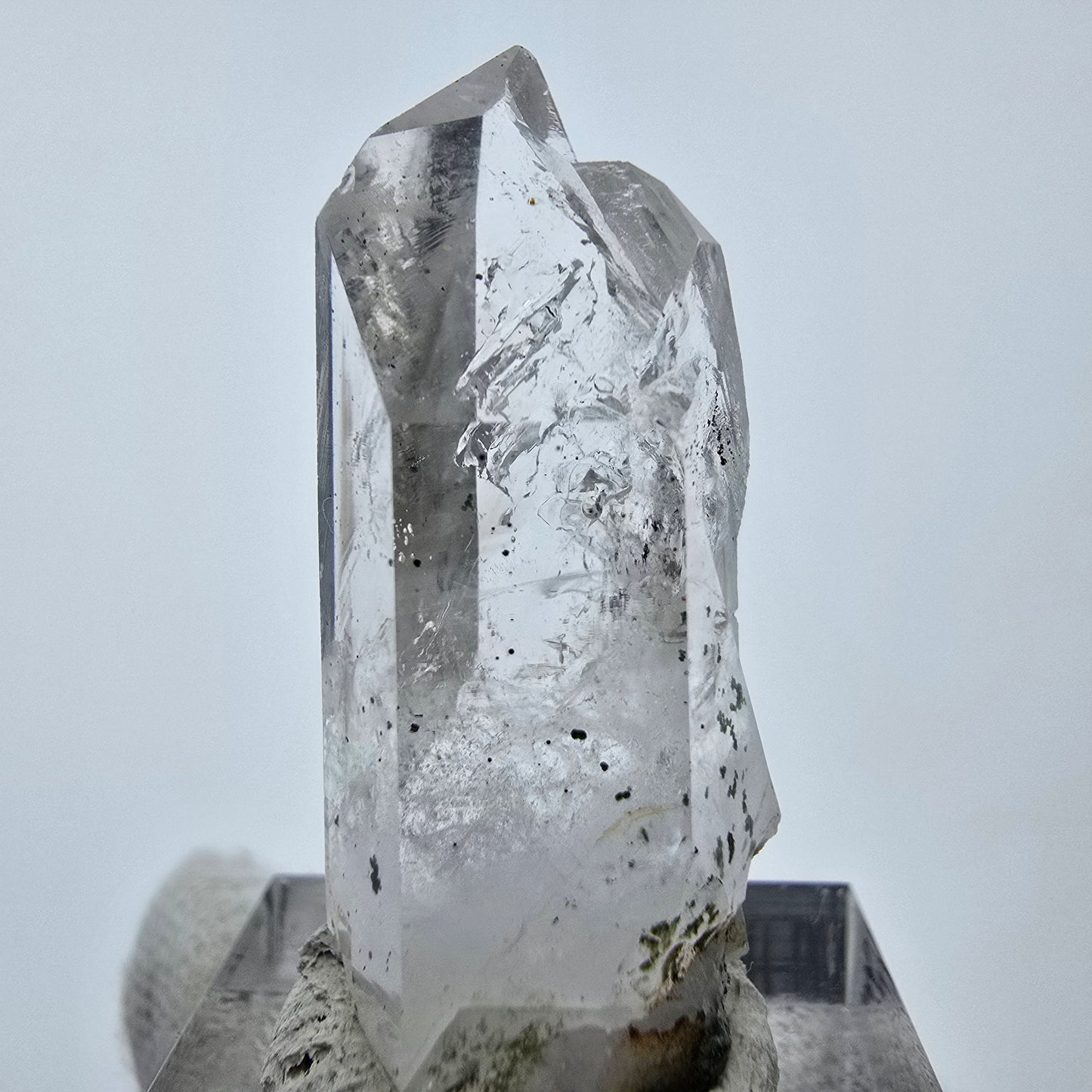 Enhydro Phantom Hämatit Quarz 2x Blase Streep Mine Goboboseb, Namibia 39*17*13mm
