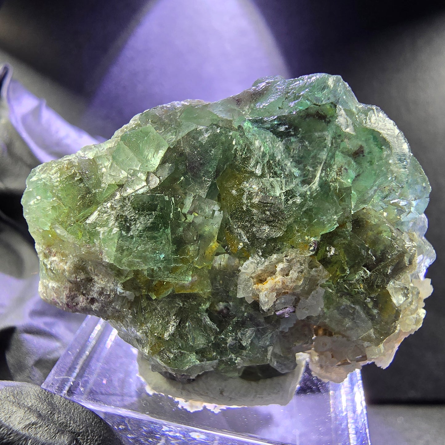 Seltene Fluorit XX Würfel Stufe grün mit Einschlüssen 36*28*13mm Okorusu Namibia
