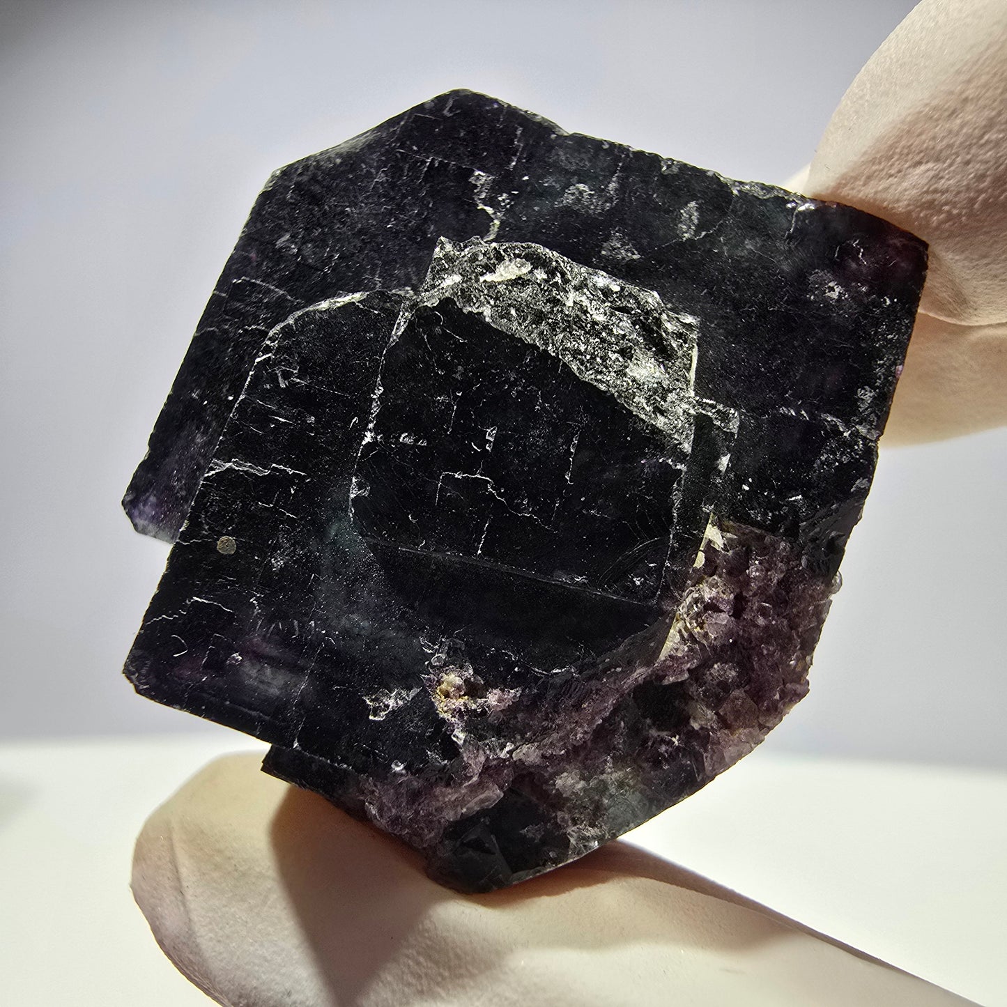 Spécimen de cube de fluorite fantôme parqueté vert violet Okorusu, Namibie 45*34*22mm