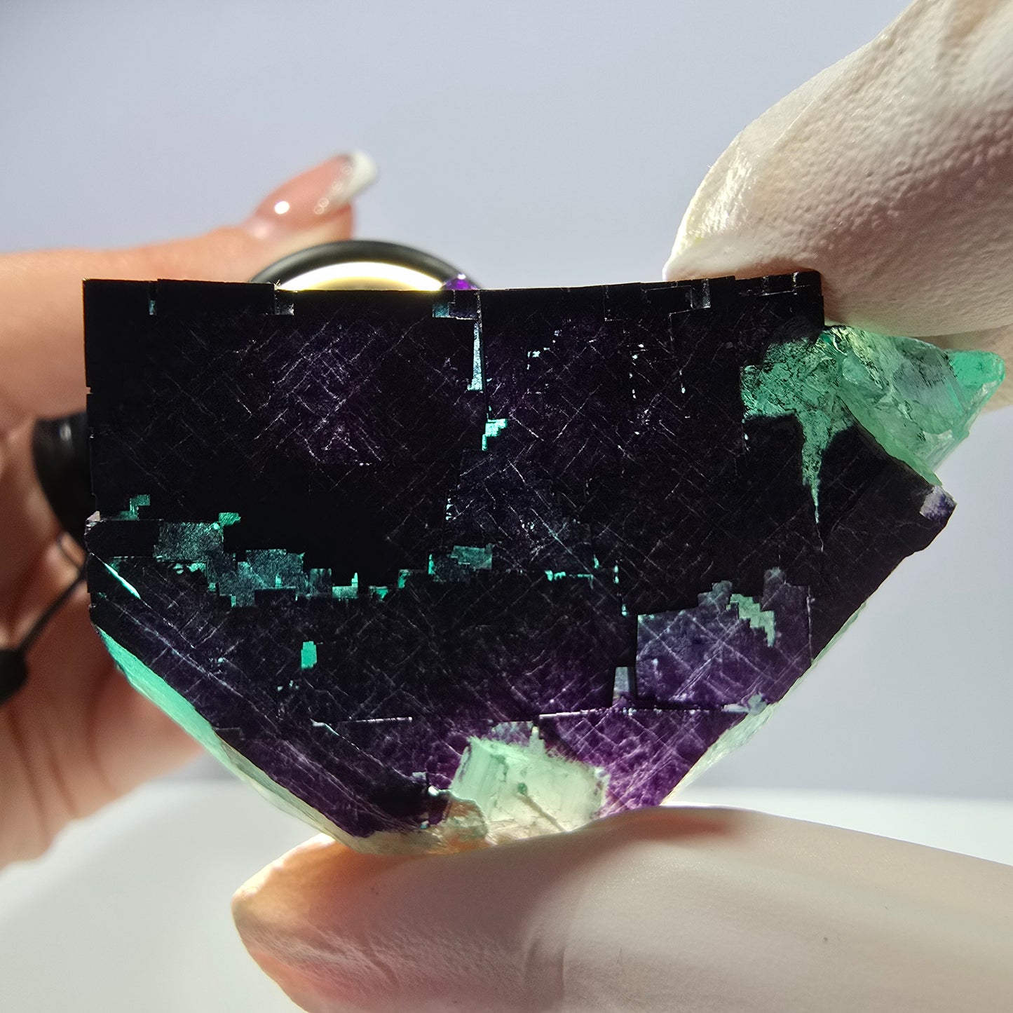 Spécimen de cube de fluorite fantôme vert violet zonal 11:11 Angel Pocket, Namibie 61*40*33mm